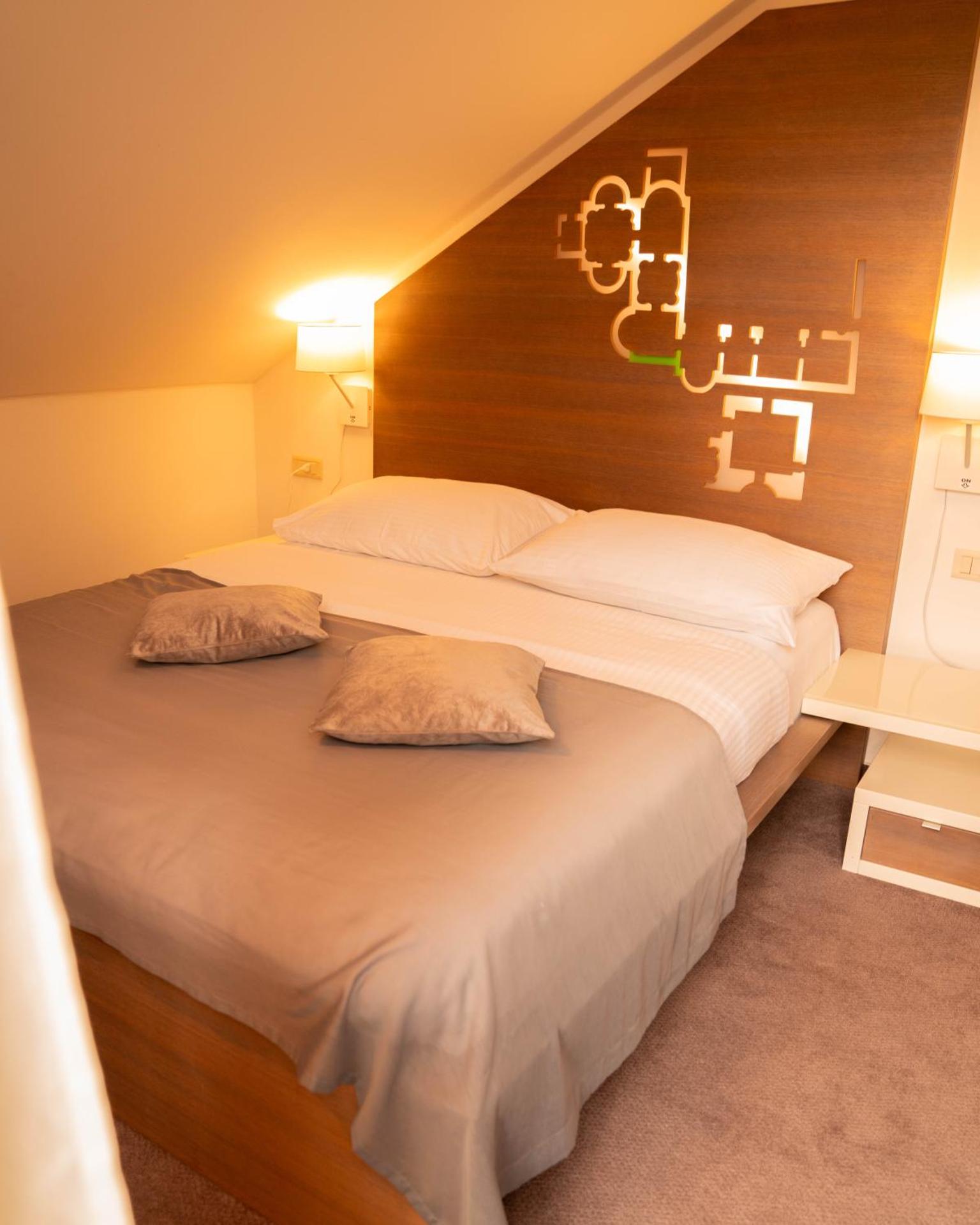 Slavija Culture Heritage Hotel - Photo 110