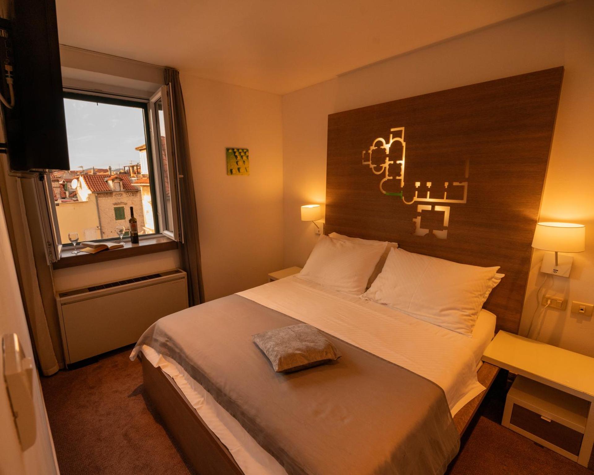 Slavija Culture Heritage Hotel - Photo 132