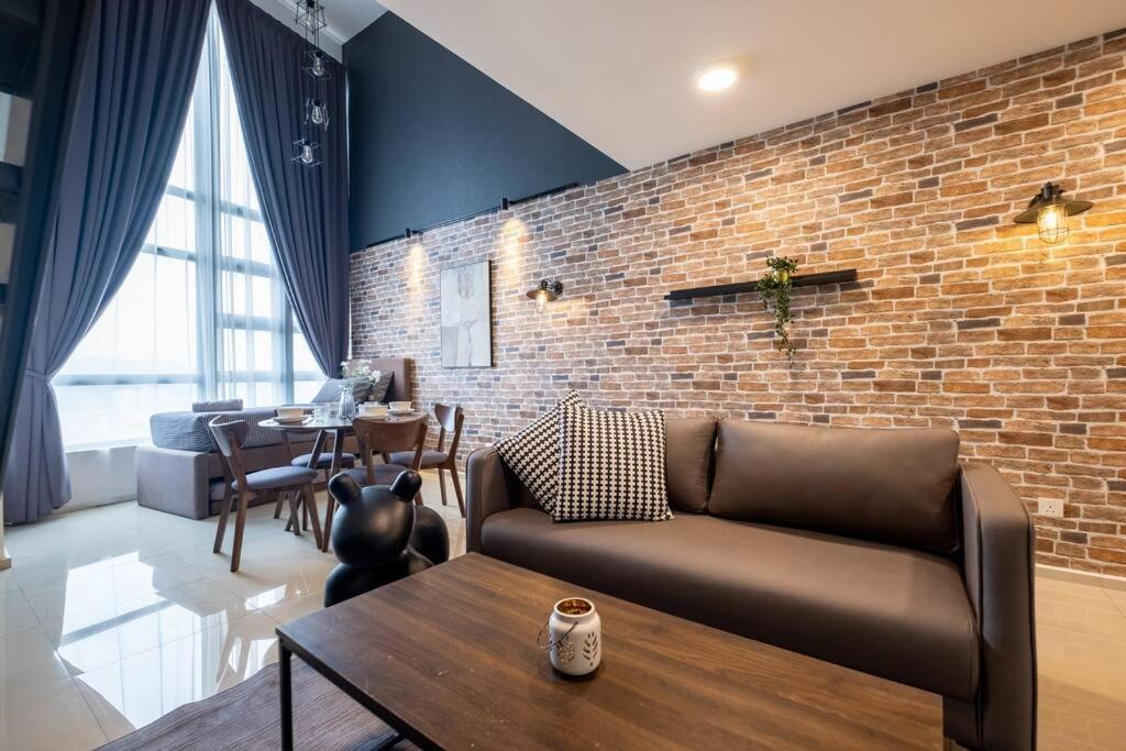 Duplex Industrial Loft 5pax above Eko Cheras Mall - Photo 28