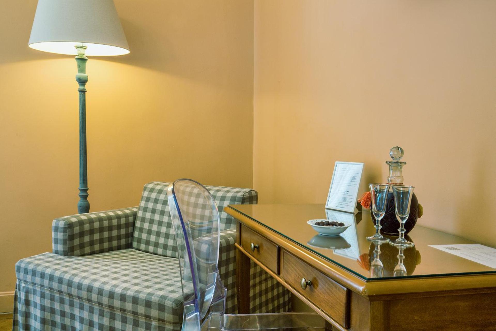 Sweet Home Hotel - Photo 60