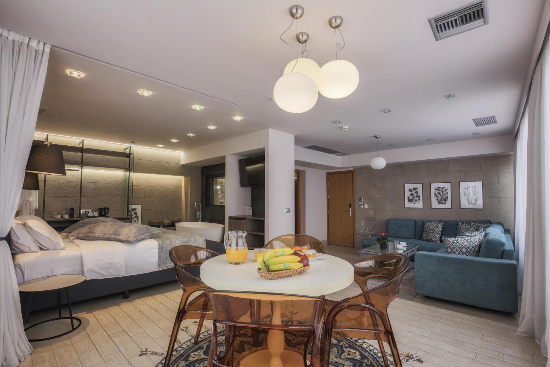 Sweet Home Hotel - Photo 10