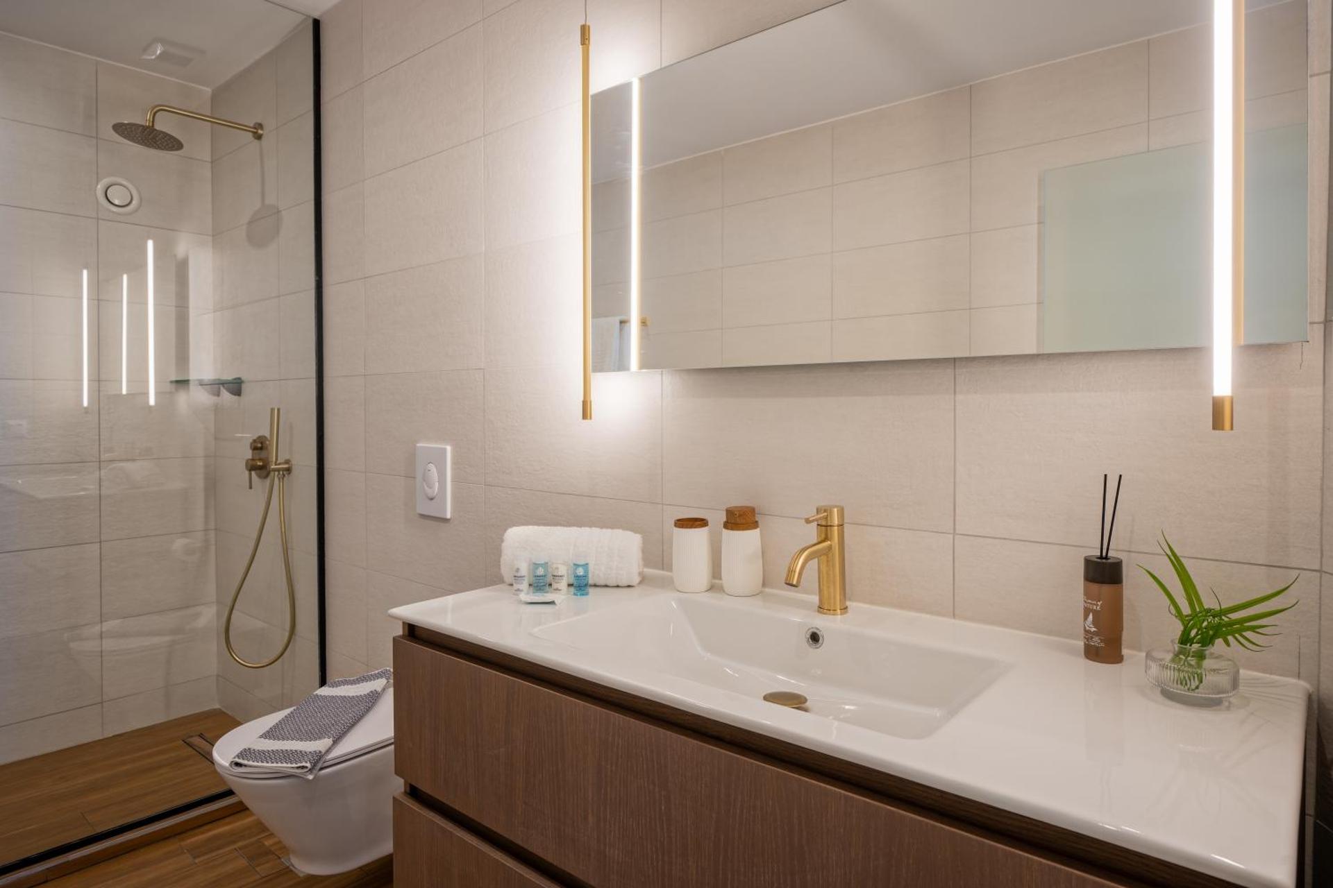AmphiMatrion Luxury Residence - Photo 126