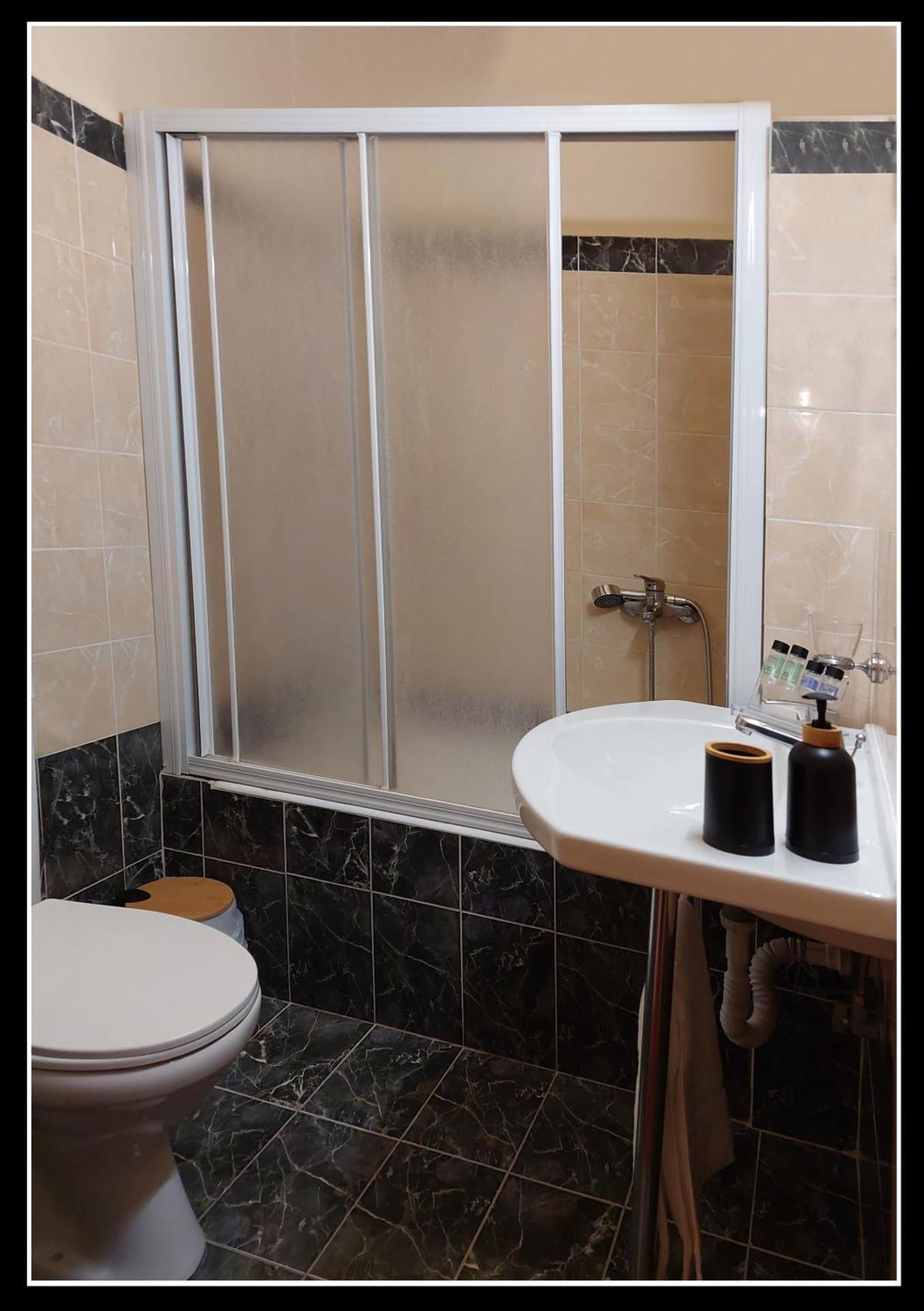 Lakonia Hotel - Photo 20