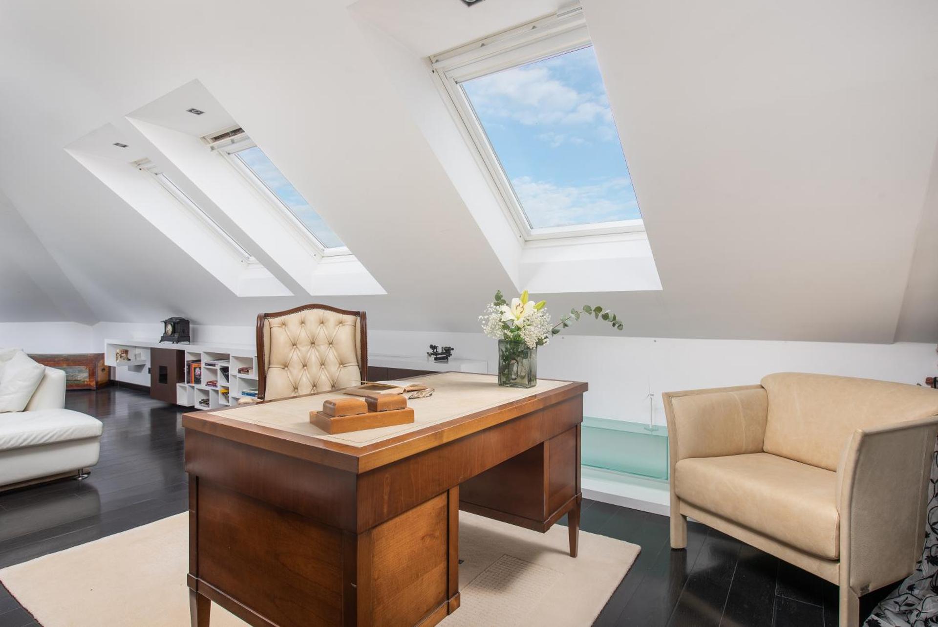 Marmont Heritage Hotel - Photo 51