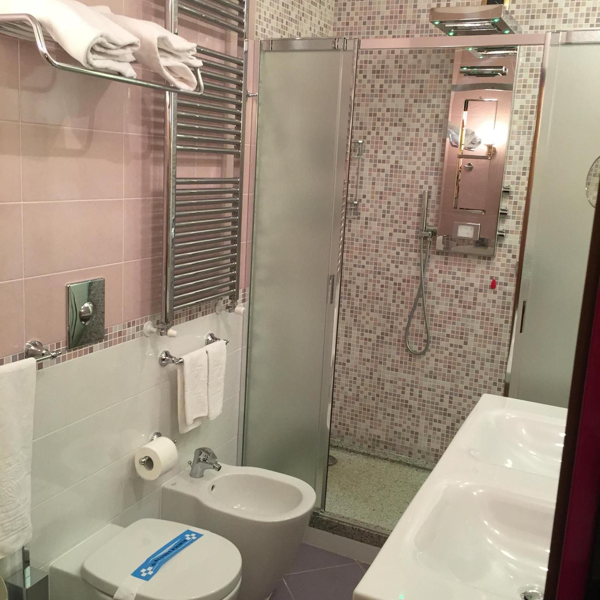 Hotel Vittoria - Photo 110