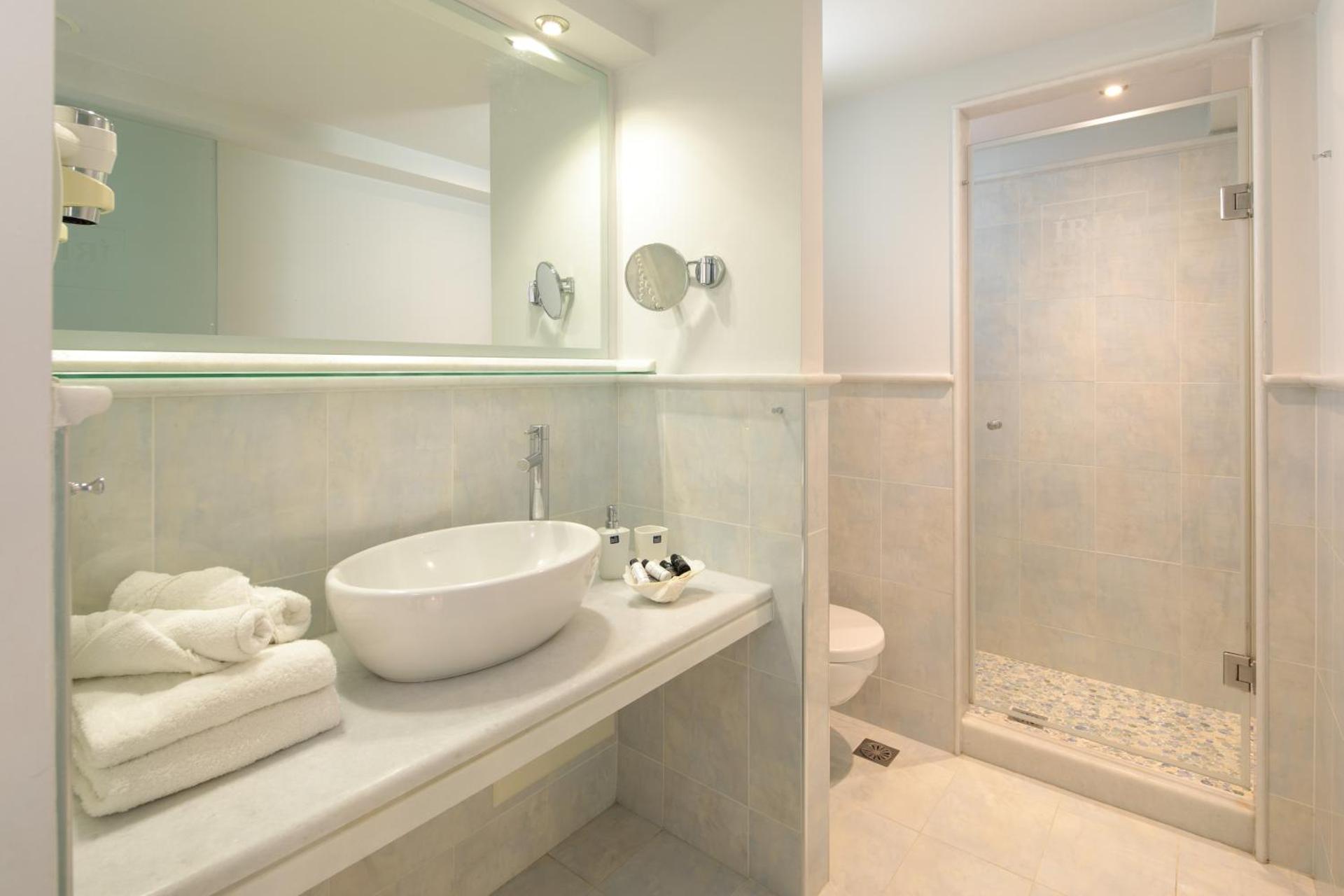 Iria Beach Art Hotel - Photo 59
