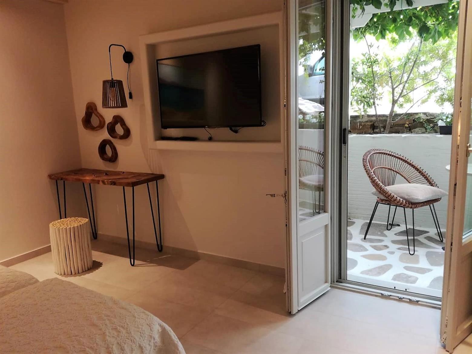 Iria Beach Art Hotel - Photo 43