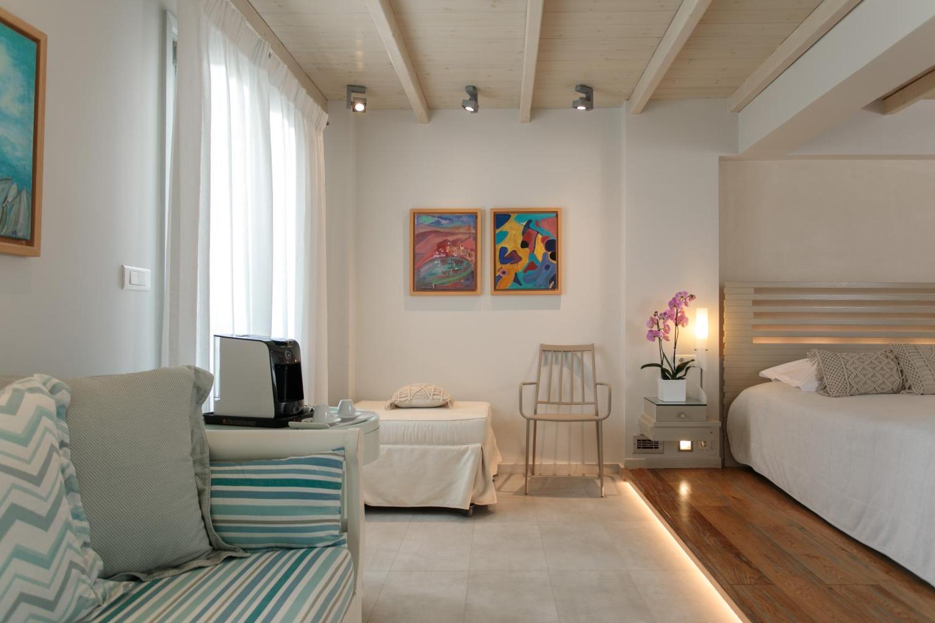 Iria Beach Art Hotel - Photo 21