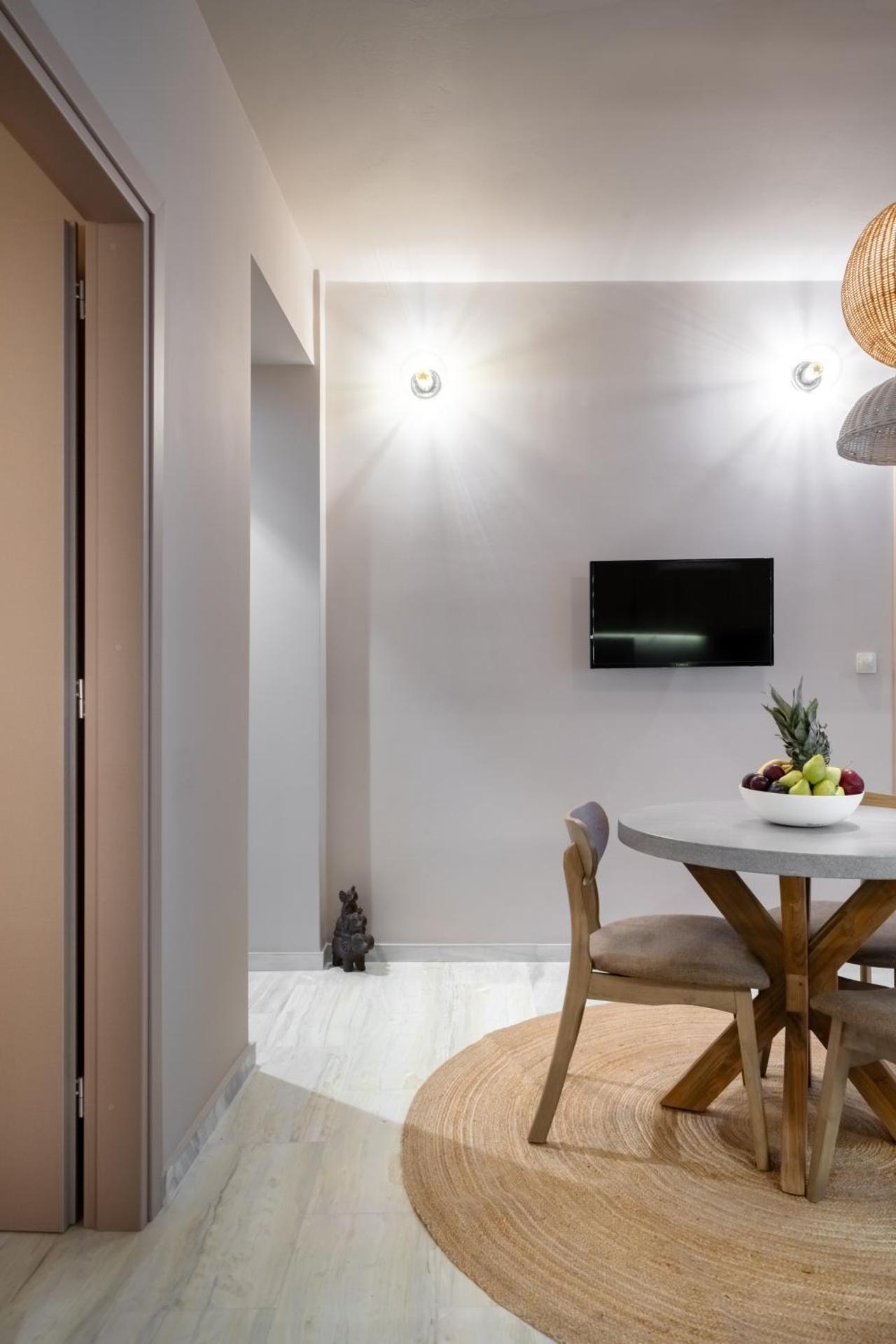 Num Suites & Lofts Athens - Photo 90