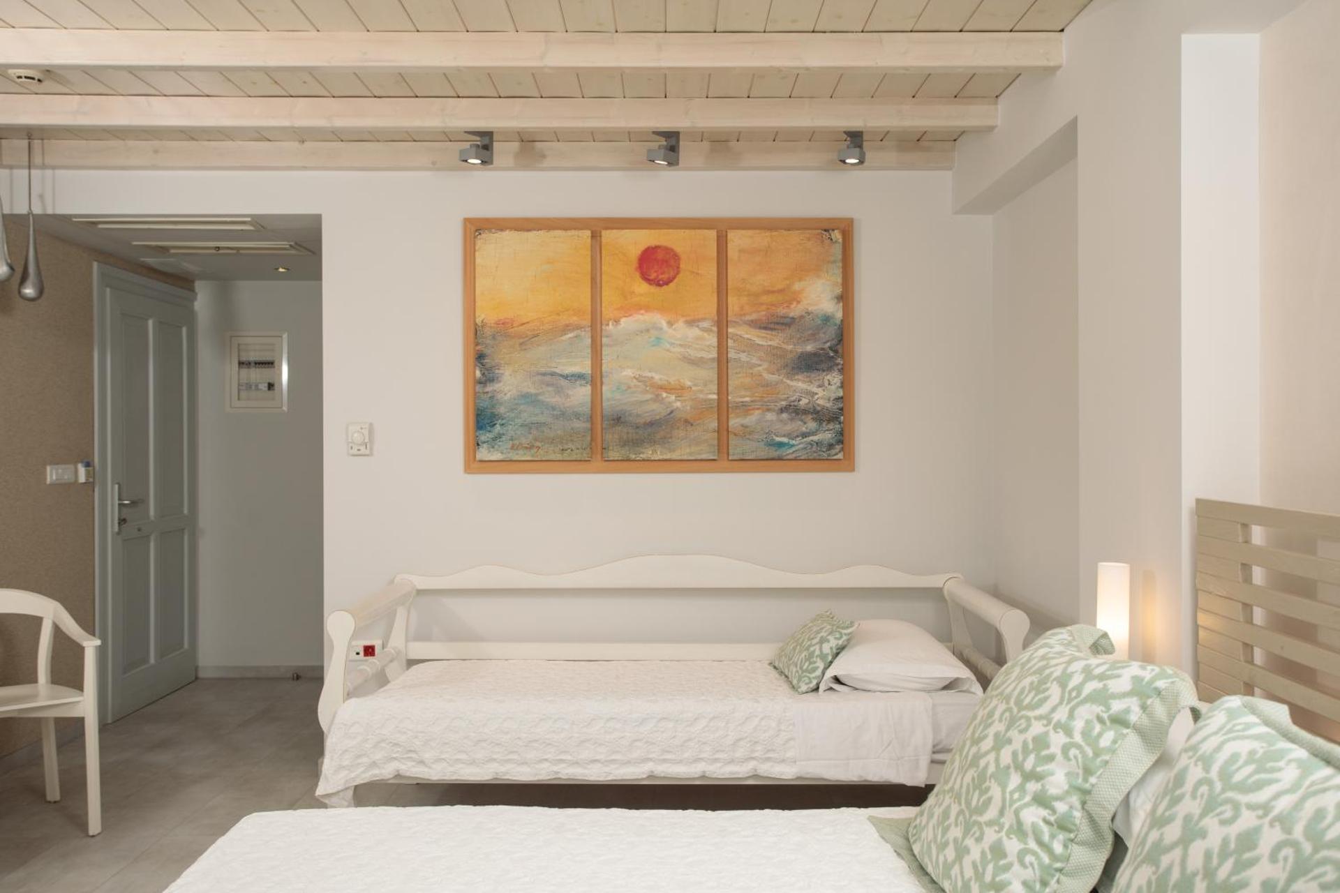 Iria Beach Art Hotel - Photo 64