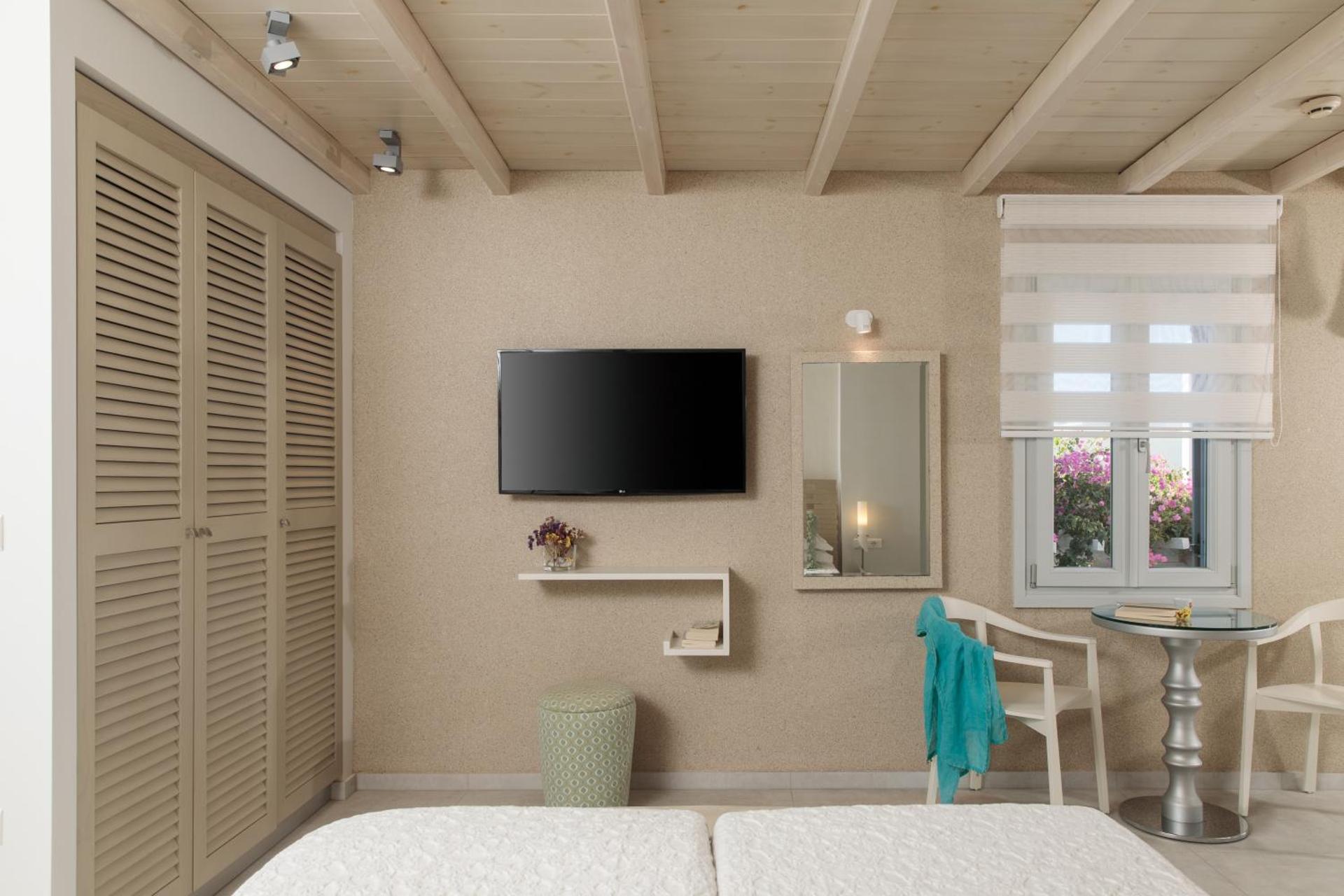 Iria Beach Art Hotel - Photo 61