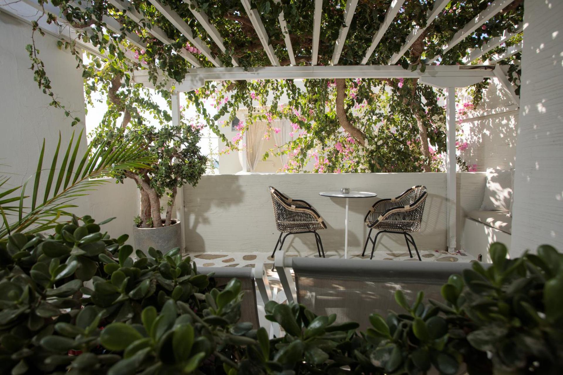Iria Beach Art Hotel - Photo 133