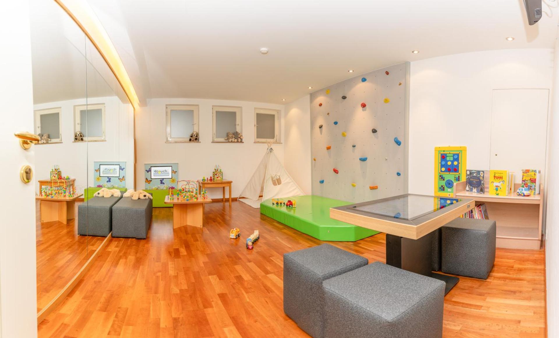 Royal Hotel Hinterhuber - Photo 89