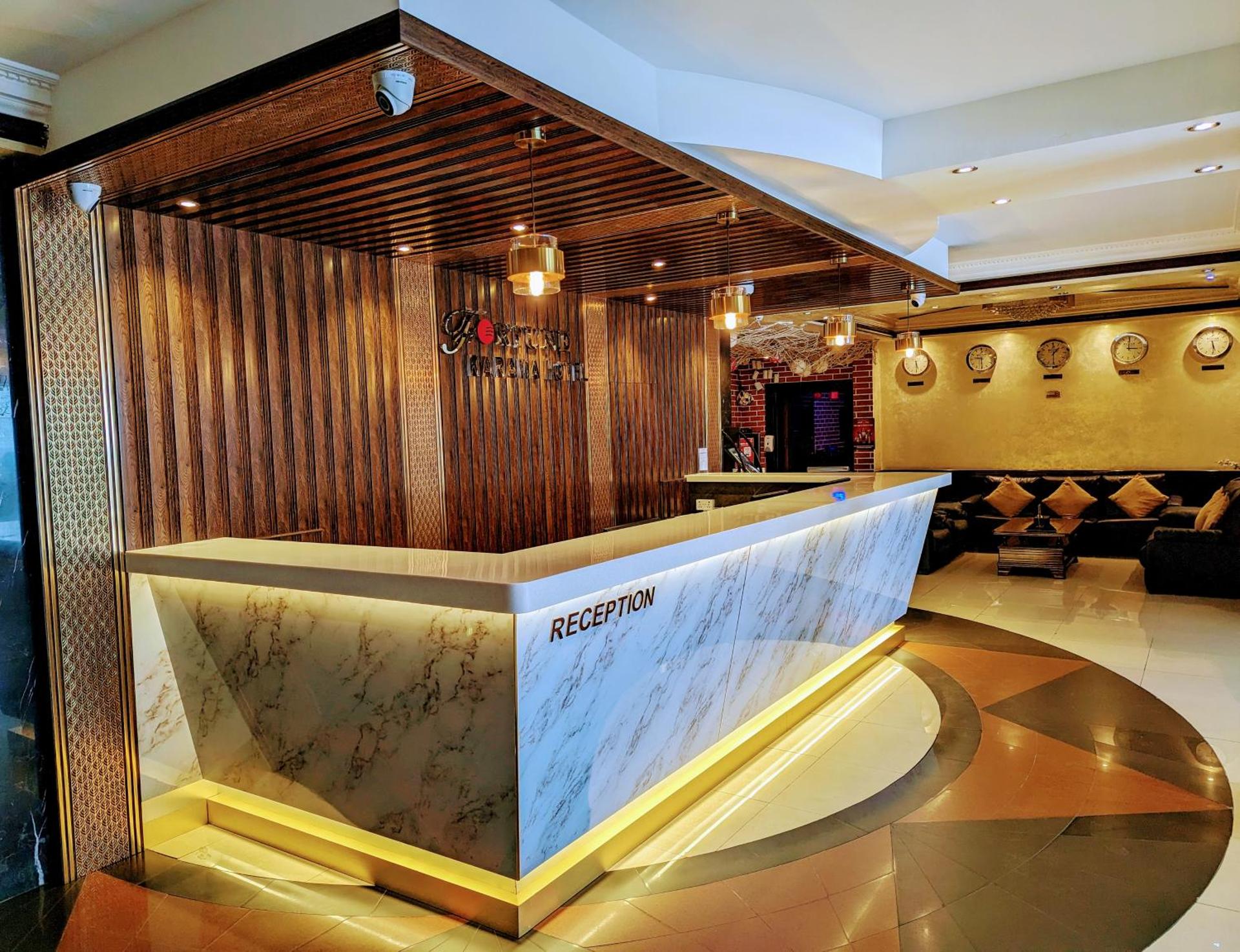 Fortune Karama Hotel - Photo 11