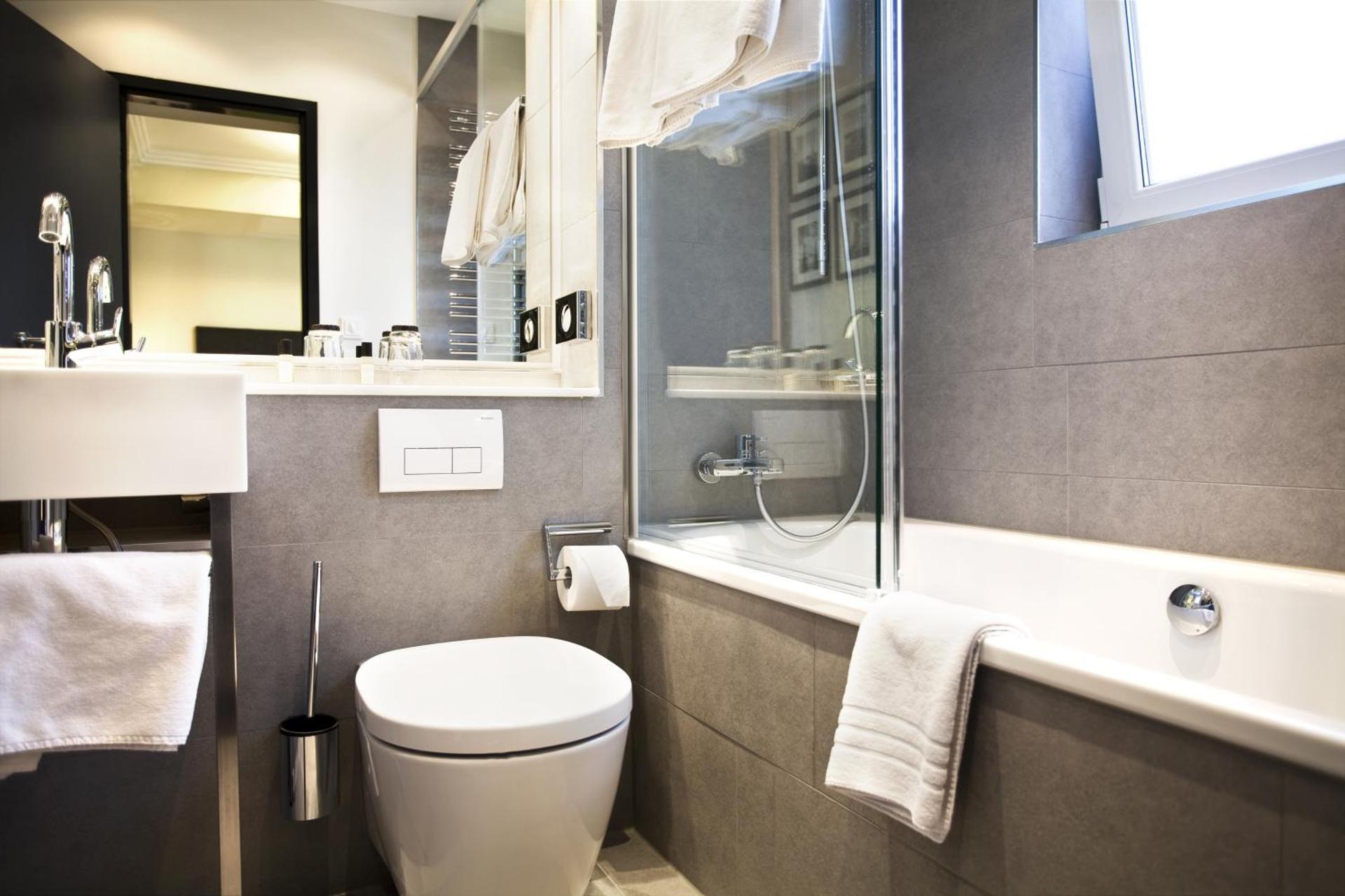 Hotel Hamburger Hof - Photo 6