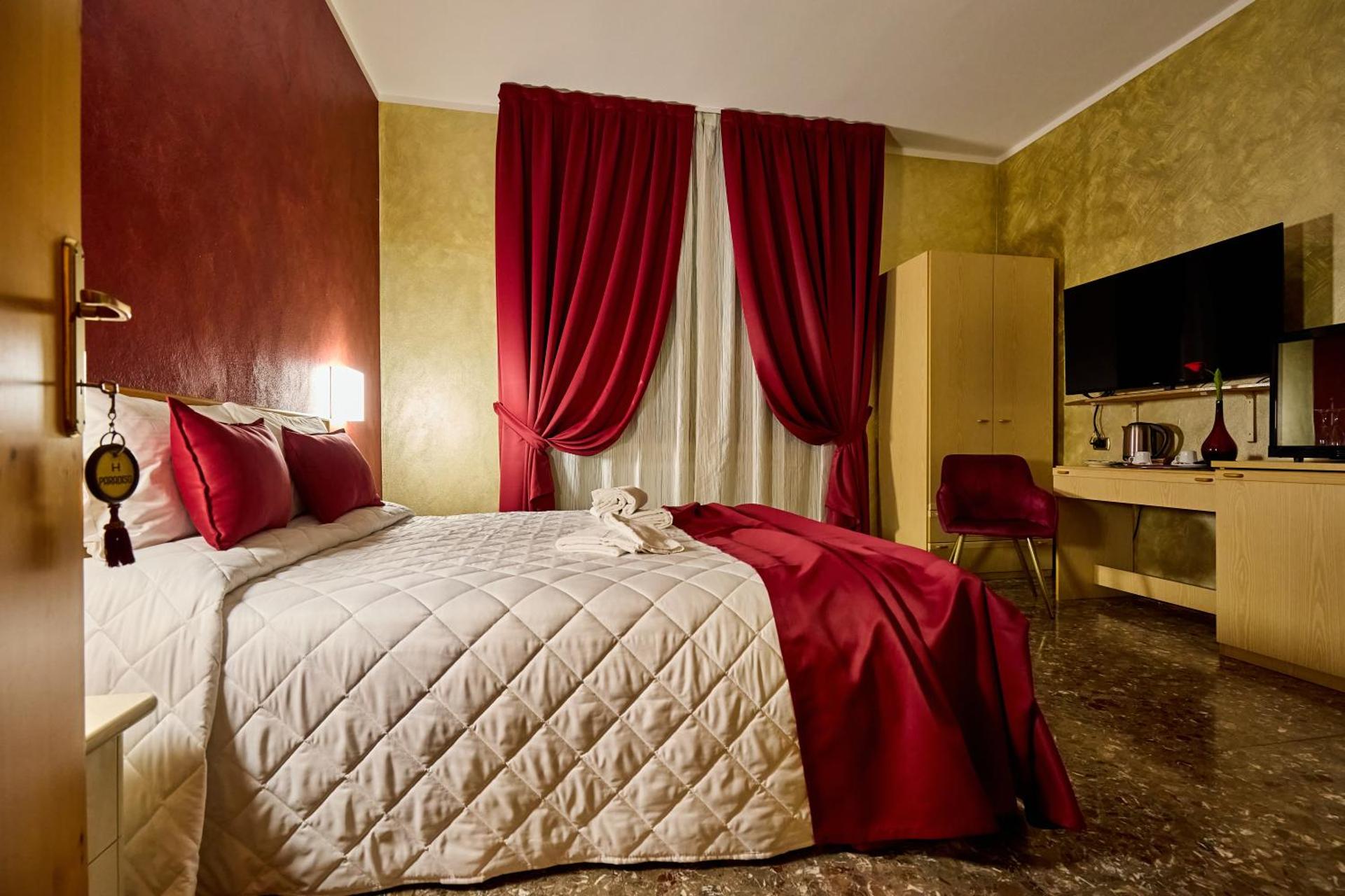HOTEL PARADISO - Photo 43