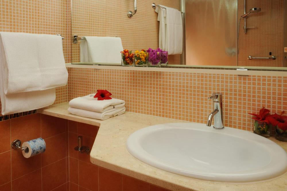 Hotel Oasis - Photo 96