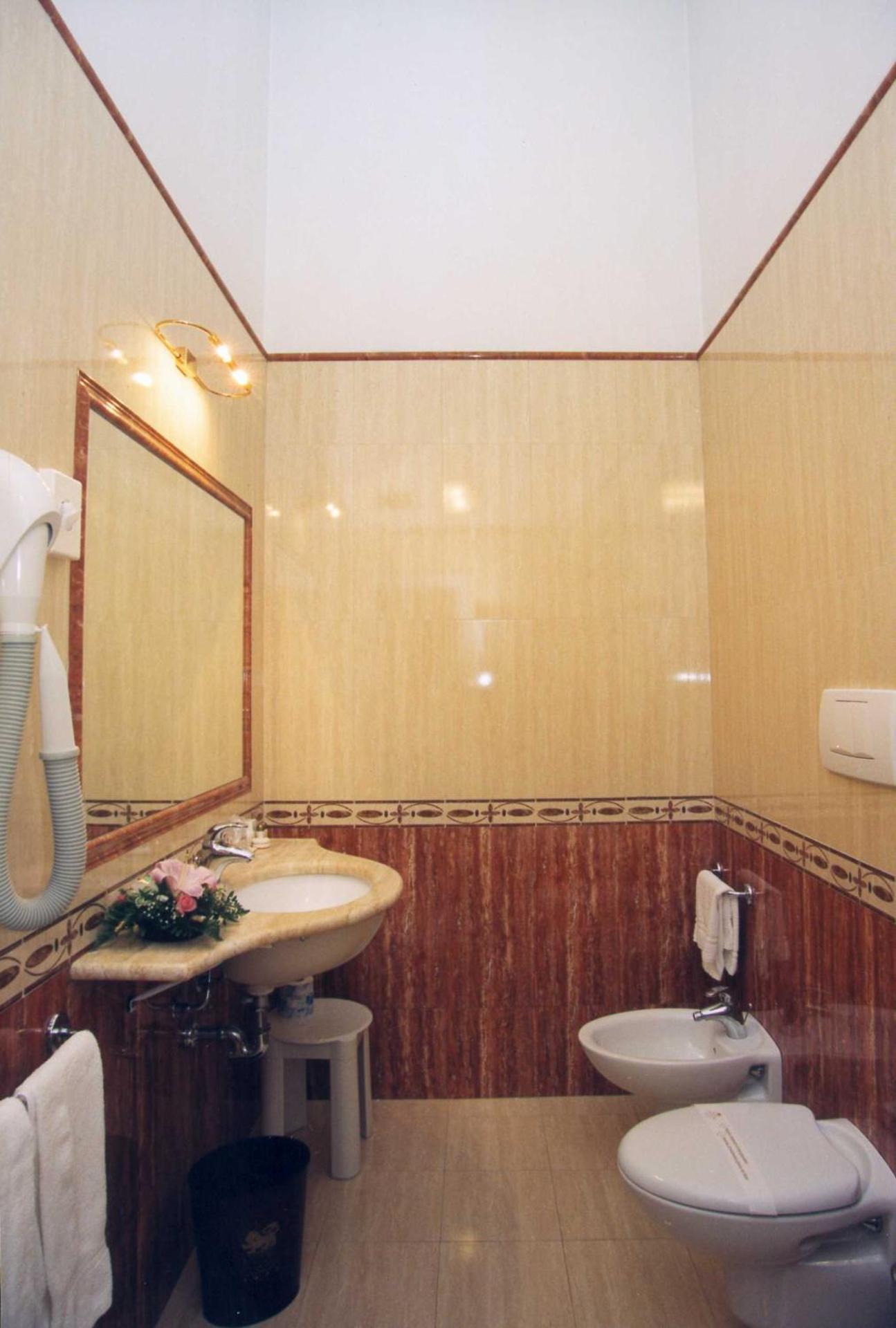 Hotel Esplanade - Photo 3