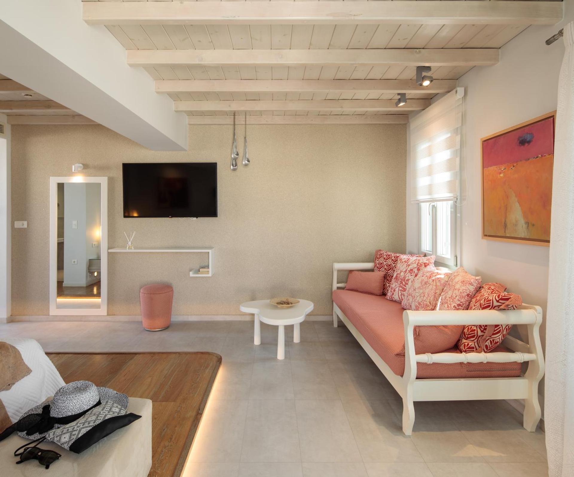 Iria Beach Art Hotel - Photo 85