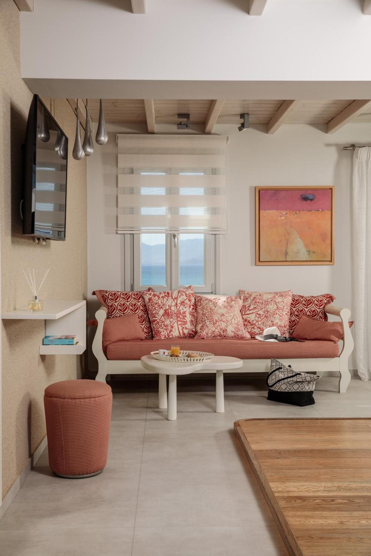 Iria Beach Art Hotel - Photo 86