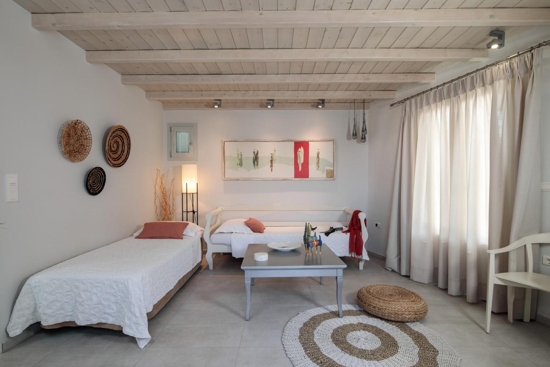 Iria Beach Art Hotel - Photo 77
