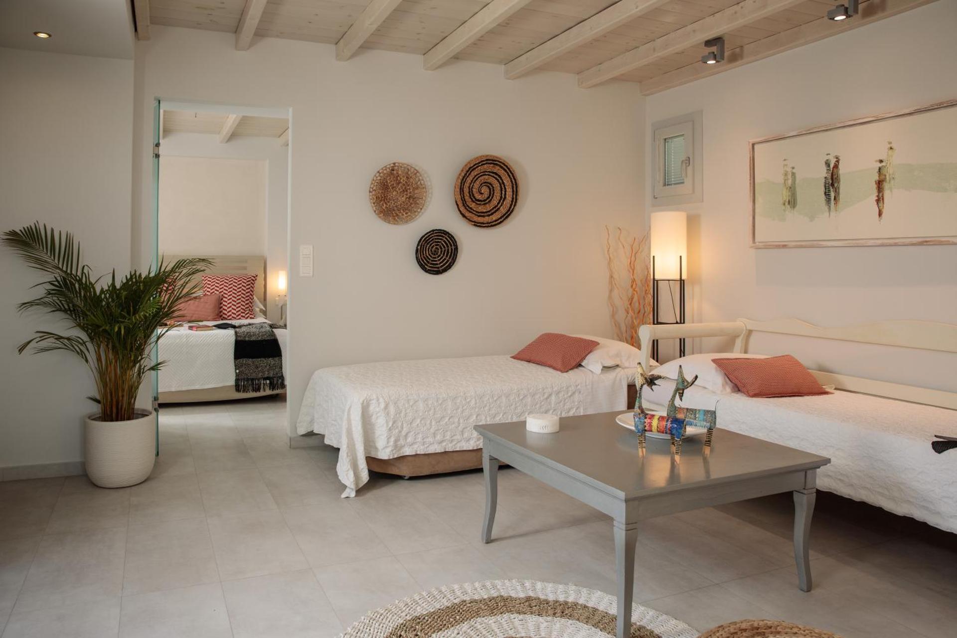 Iria Beach Art Hotel - Photo 78