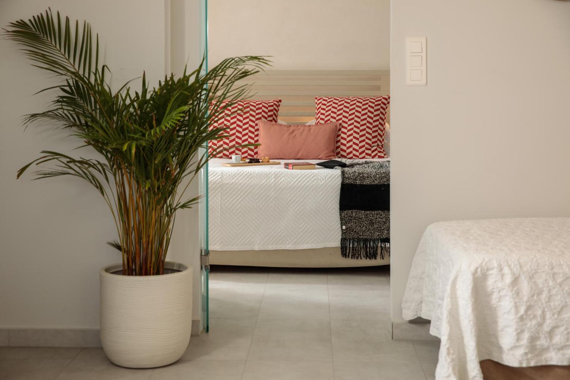 Iria Beach Art Hotel - Photo 79