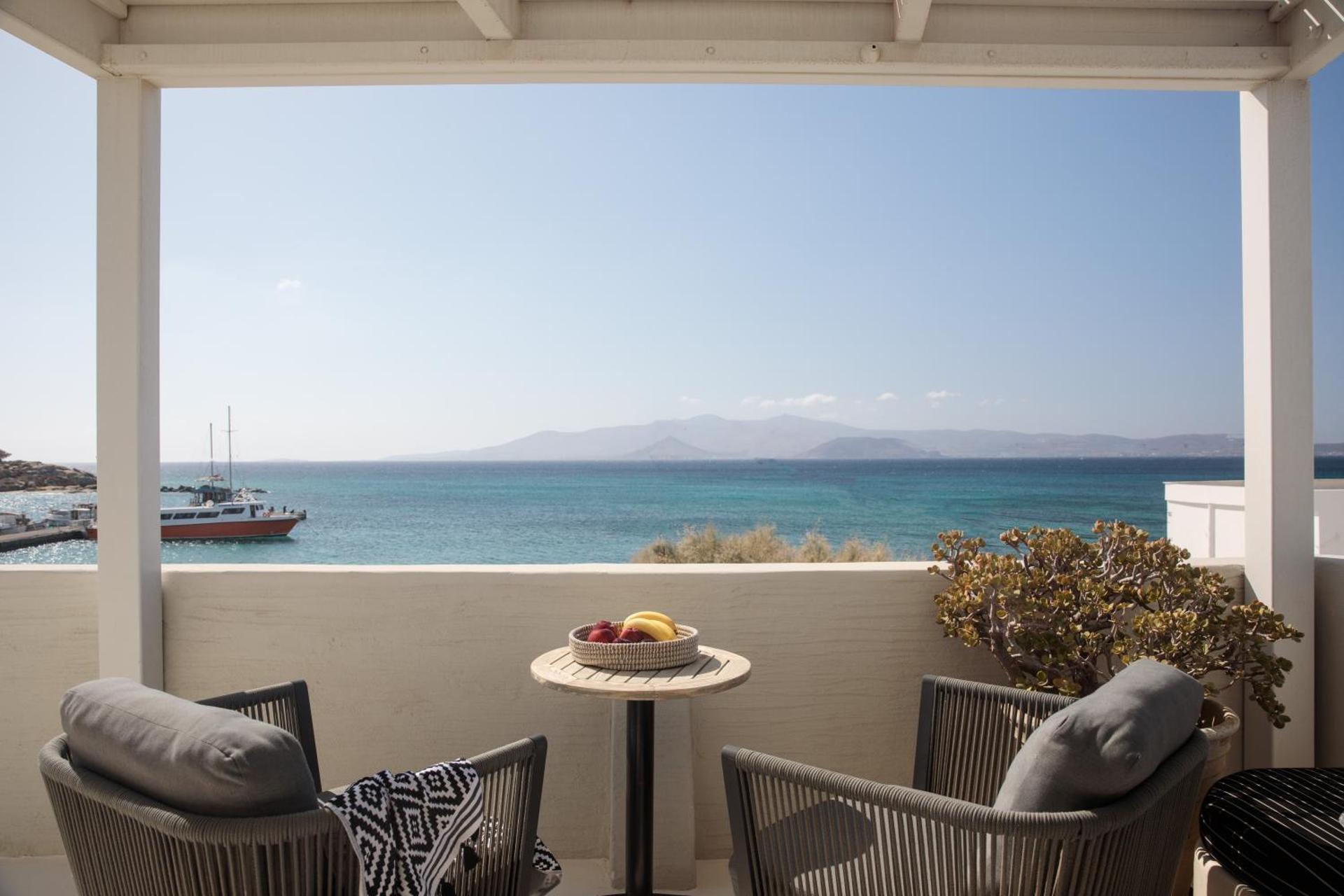 Iria Beach Art Hotel - Photo 2