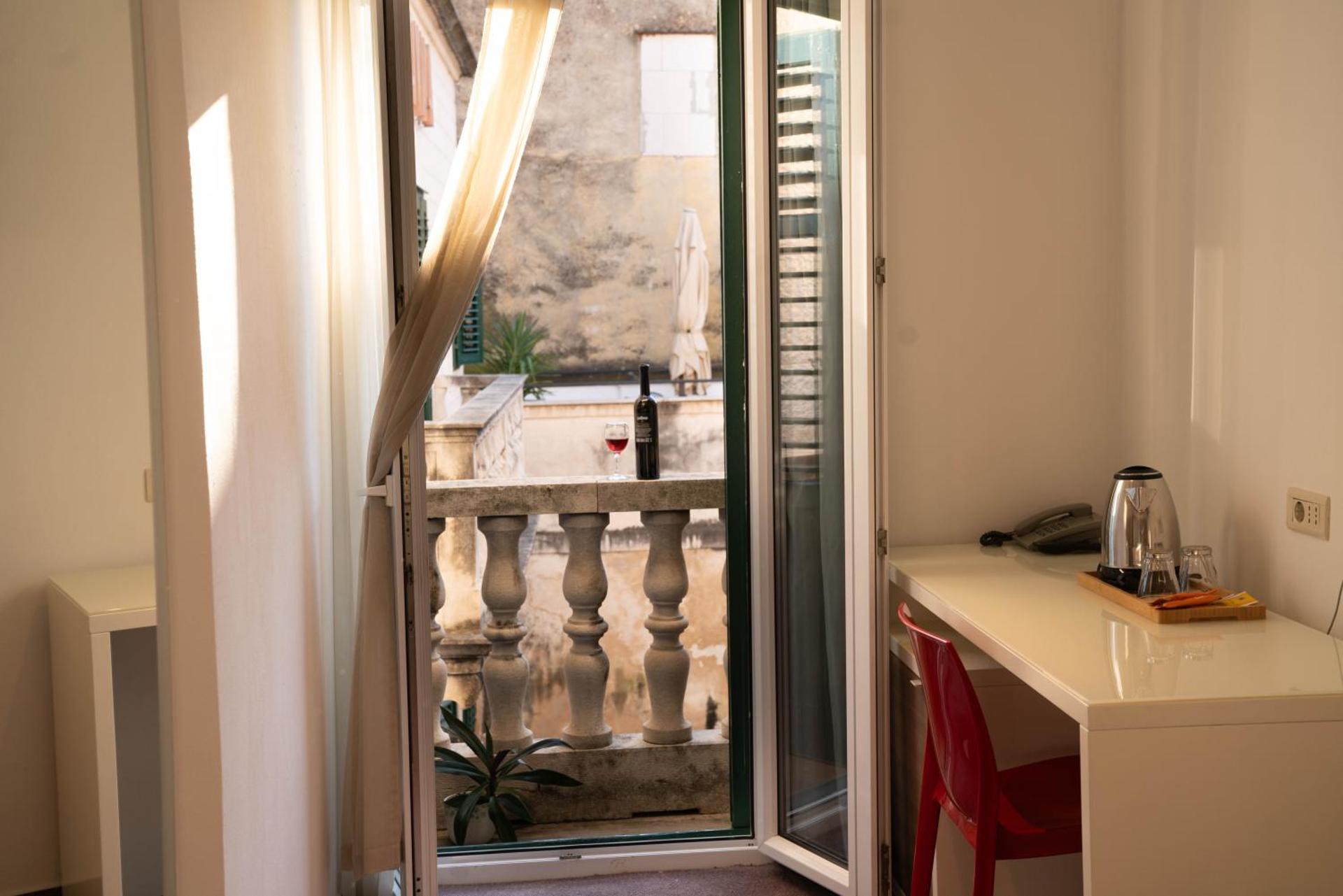 Slavija Culture Heritage Hotel - Photo 49