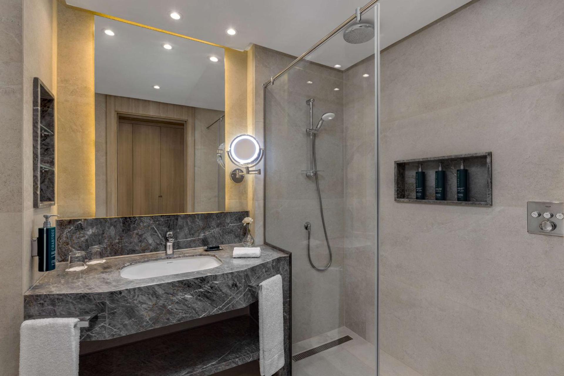 Hilton Alexandria Green Plaza - Photo 48