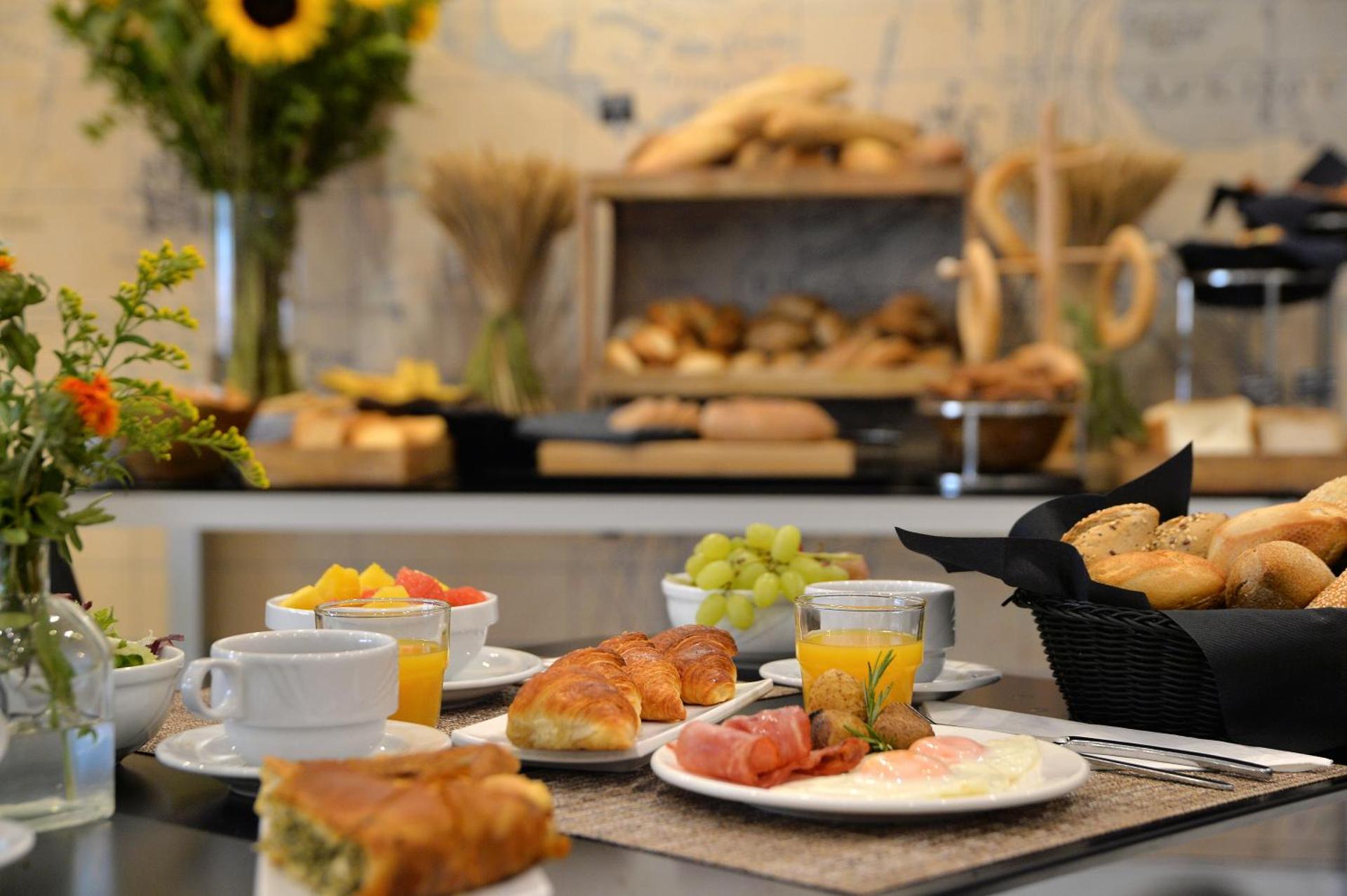 Athenaeum Grand Hotel - Photo 41