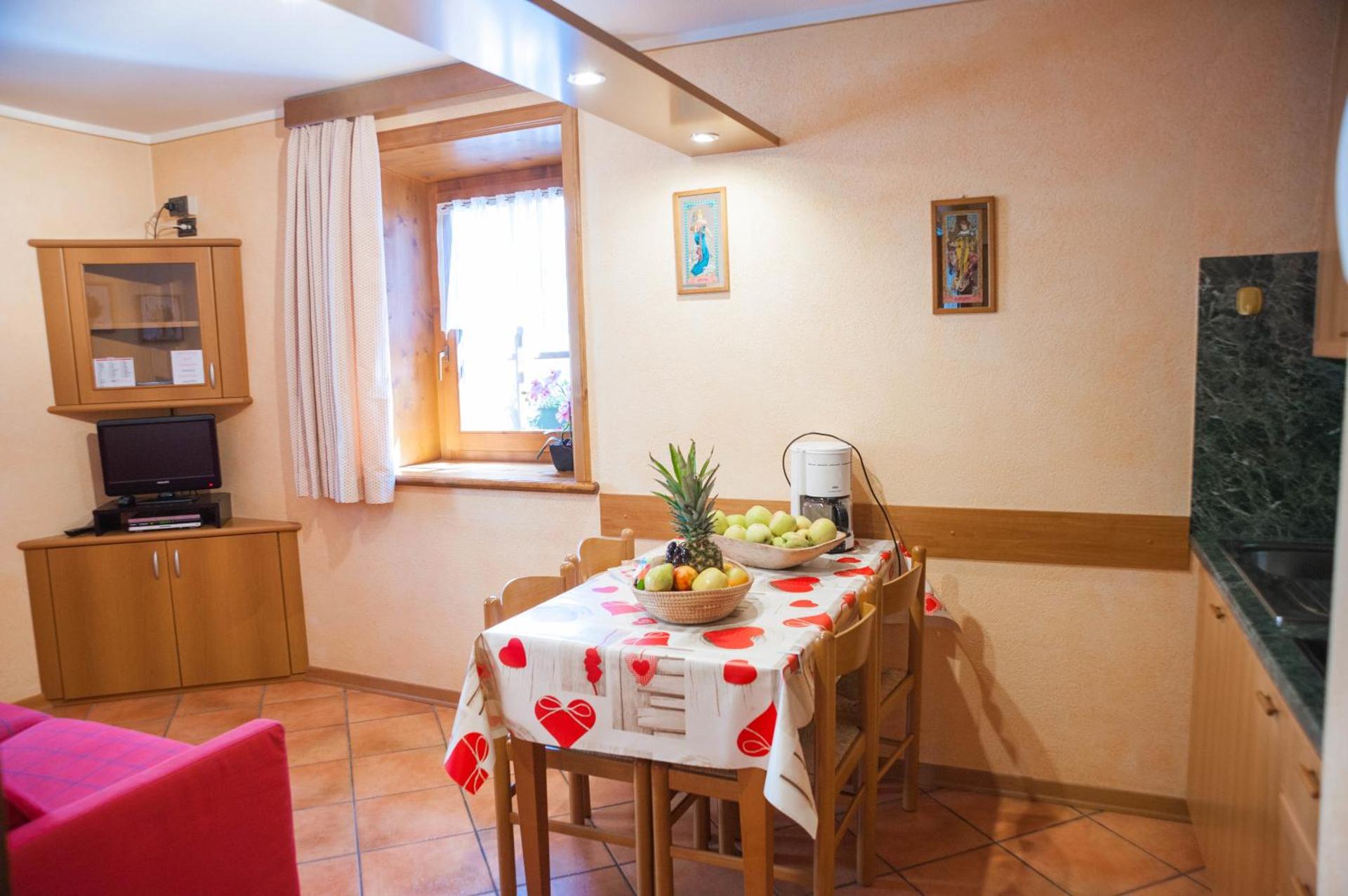 Two-Bedroom Apartment - Photo 3