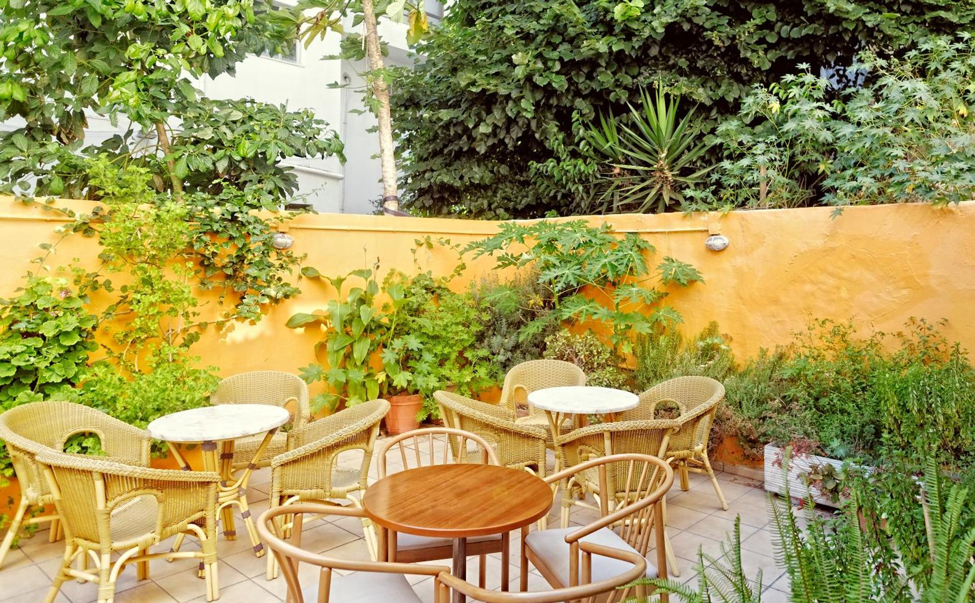 Savoy City Hotel - Photo 6