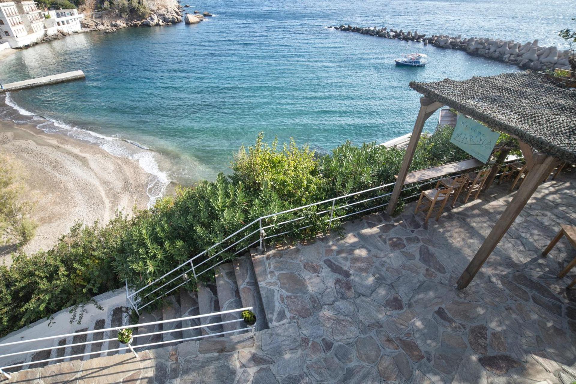 Marina Hotel - Photo 8