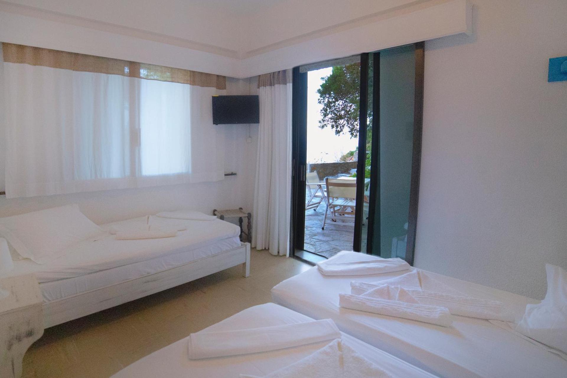 Marina Hotel - Photo 33