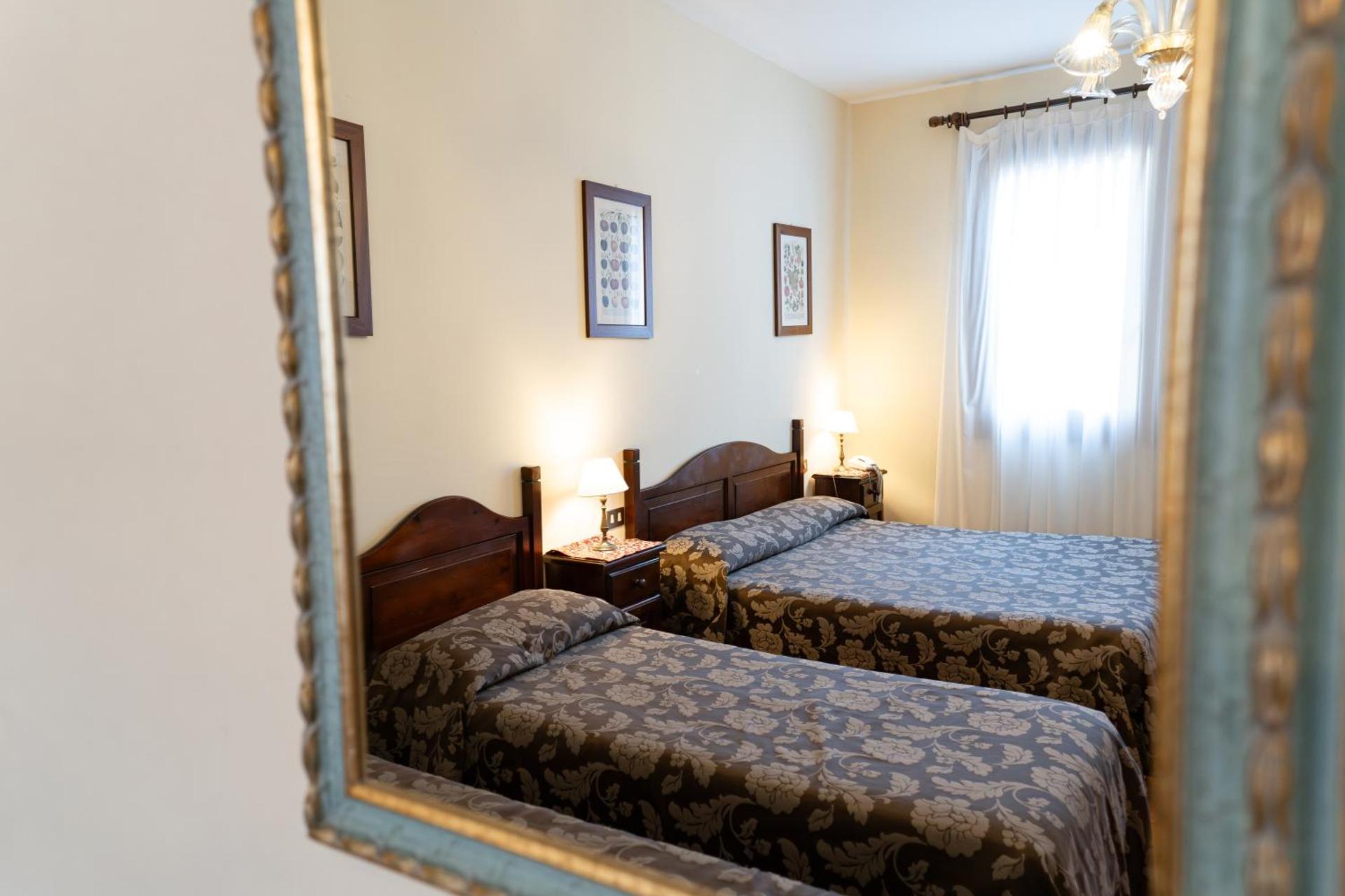 Hotel Tivoli - Photo 28