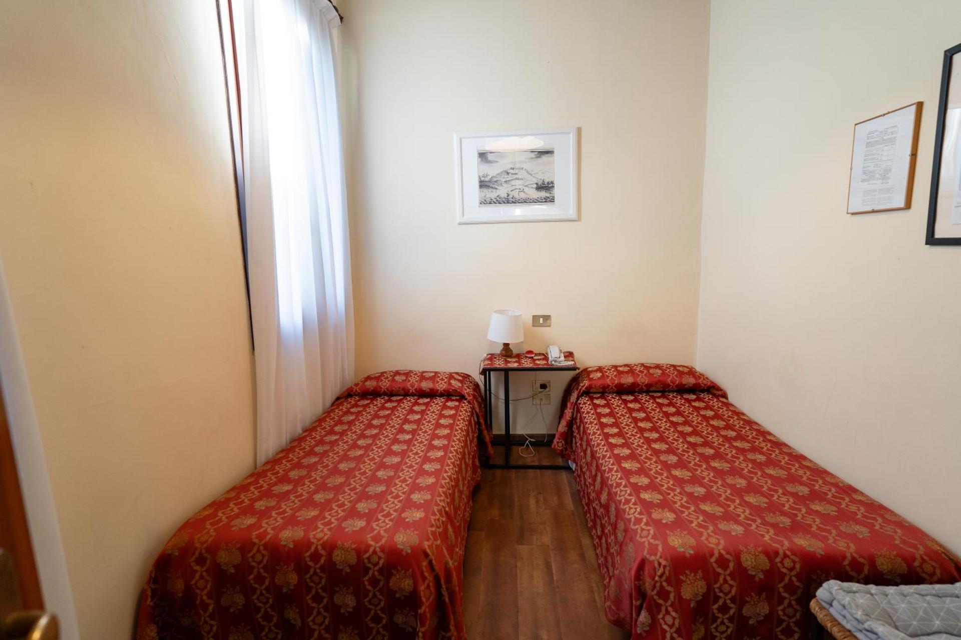 Hotel Tivoli - Photo 37