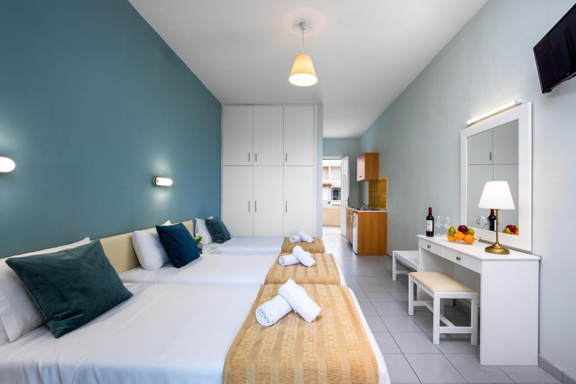 Bayside Hotel Katsaras - Photo 10