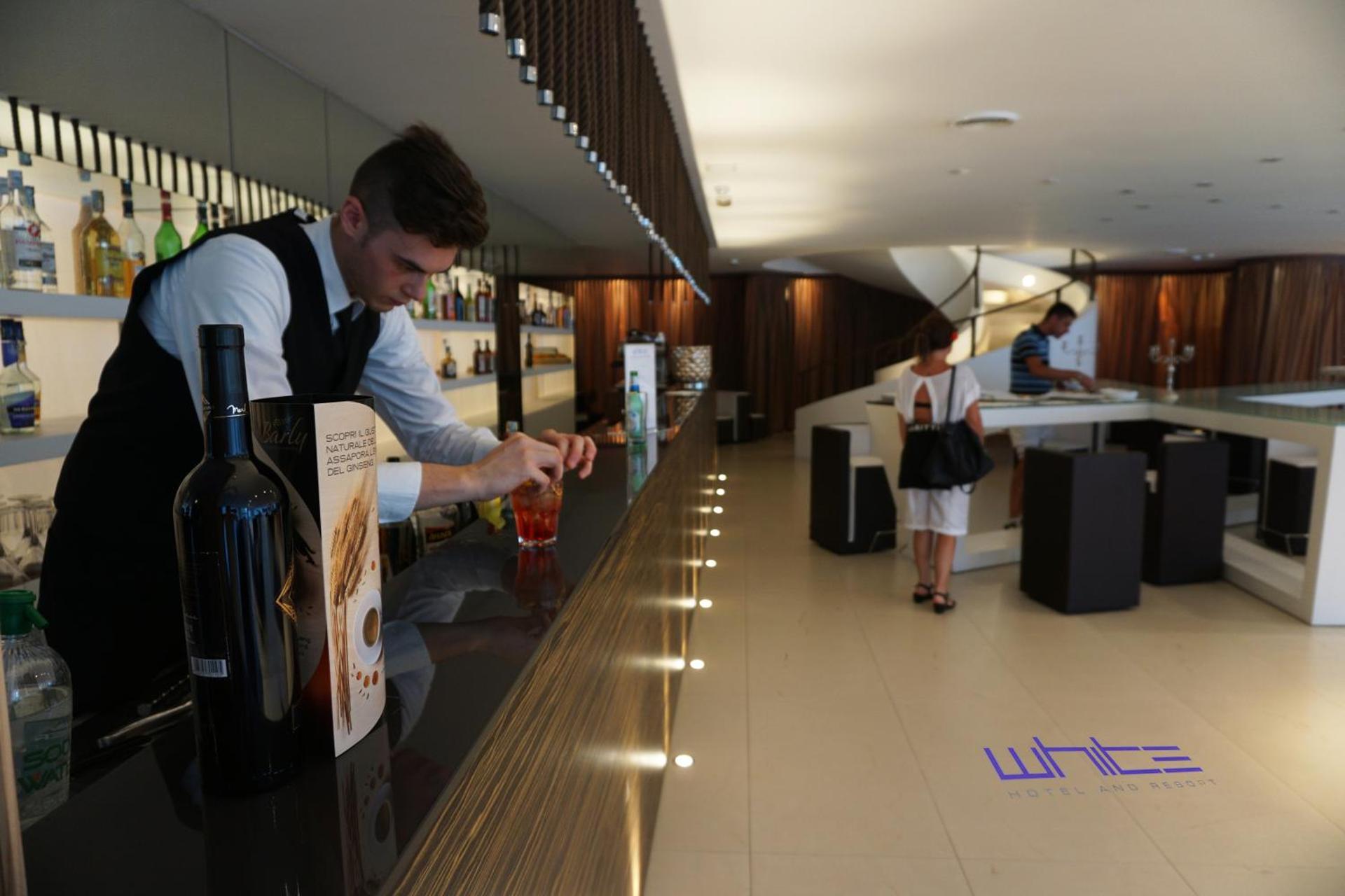 White Hotel - Photo 78