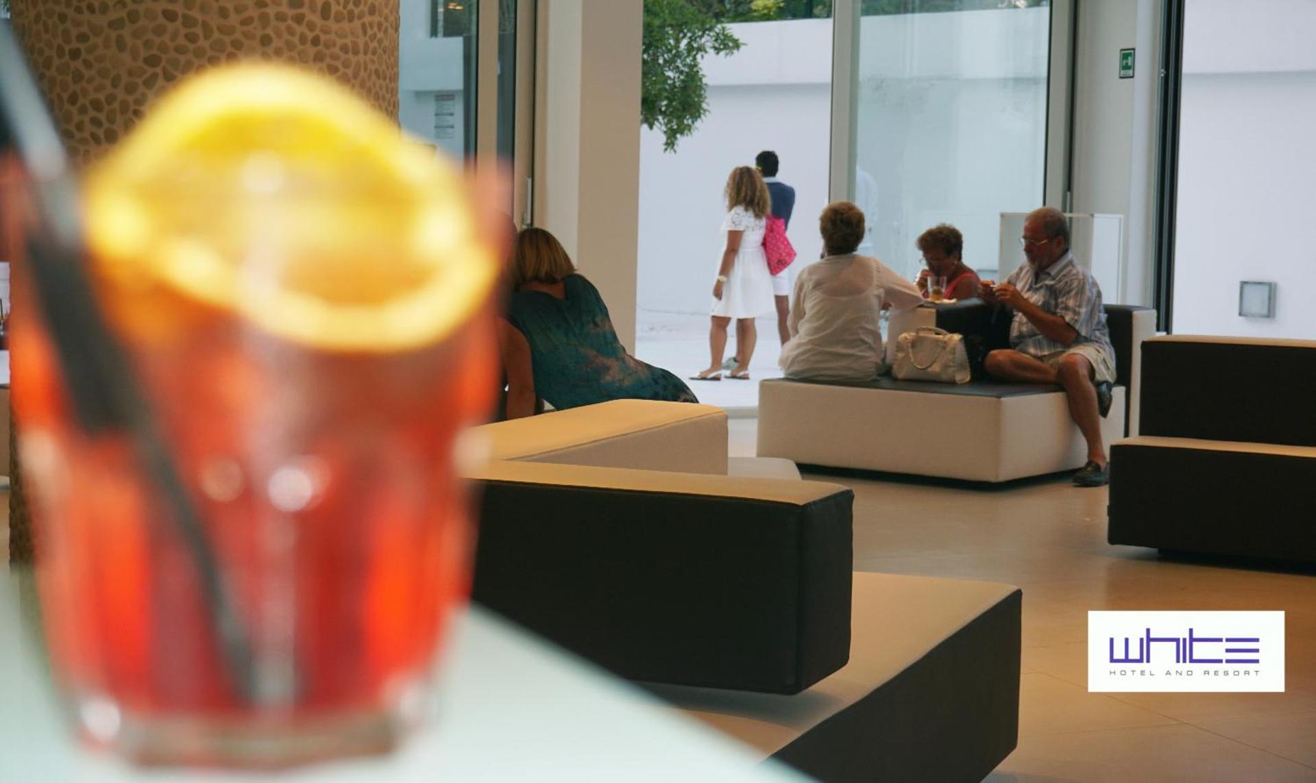 White Hotel - Photo 88