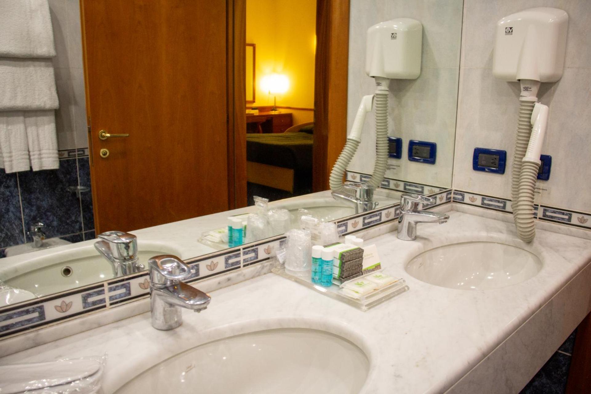 Pacific Hotel Fortino - Photo 129