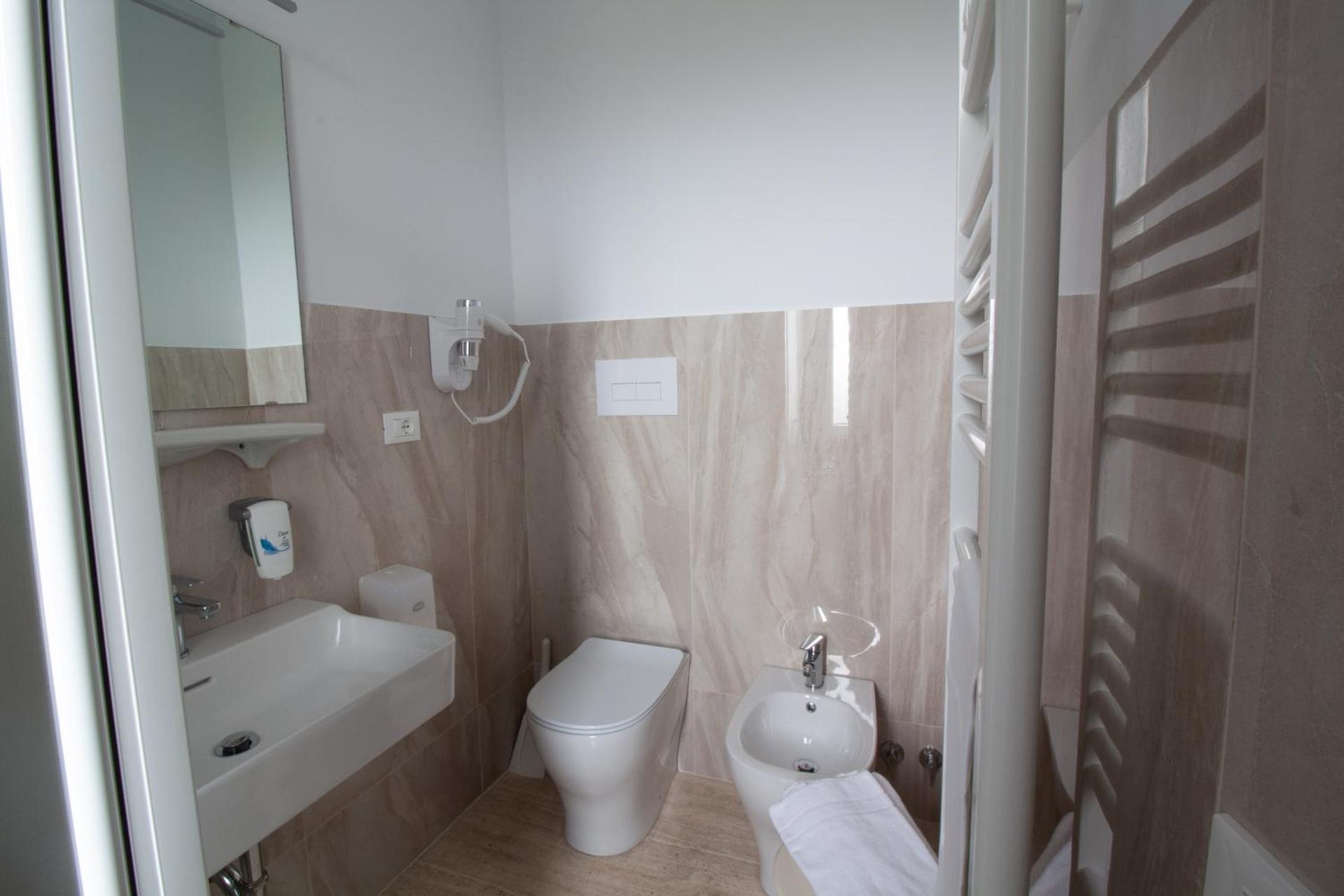 Hotel Europa - Photo 32