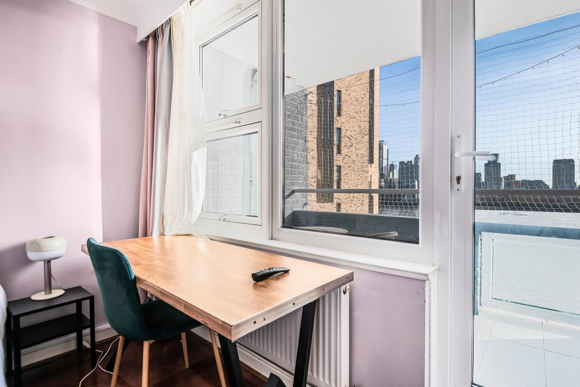 Riverside 3BR with Easy Transport 20mins to City Centre - Photo 8