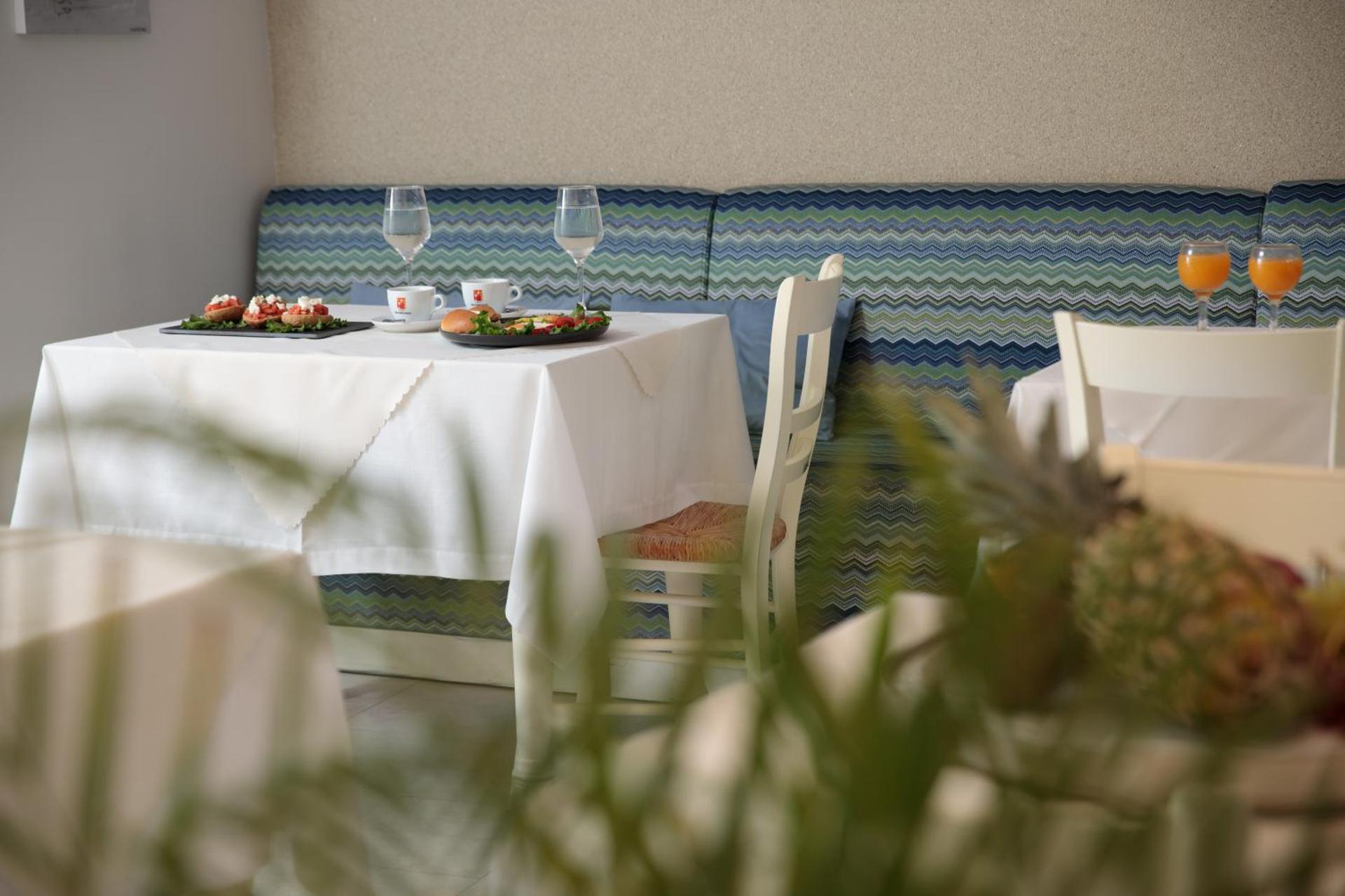 Iria Beach Art Hotel - Photo 119