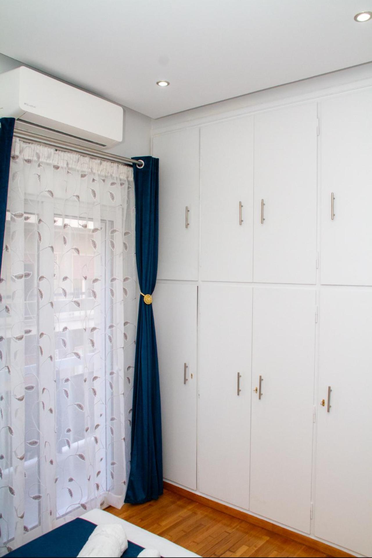 Four Seasons Apartment - Photo 10