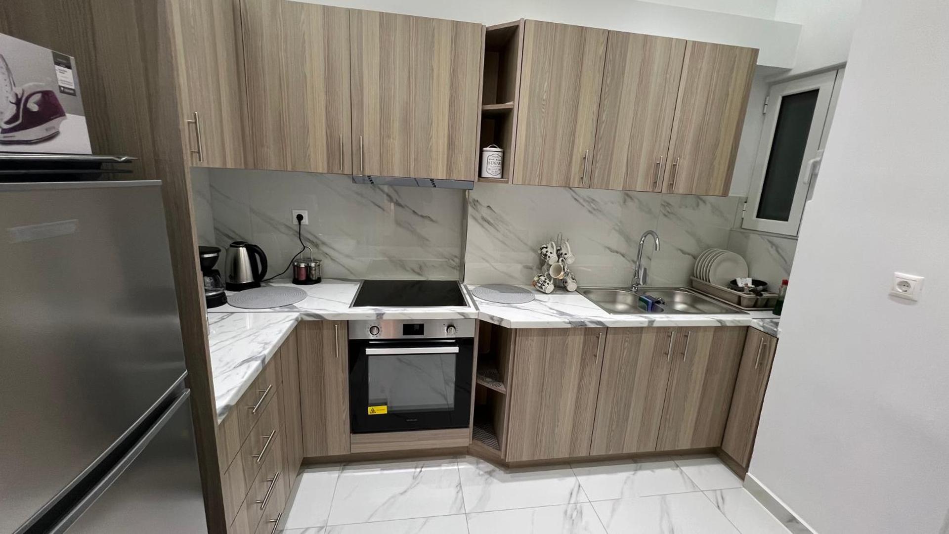 Four Seasons Apartment - Photo 18