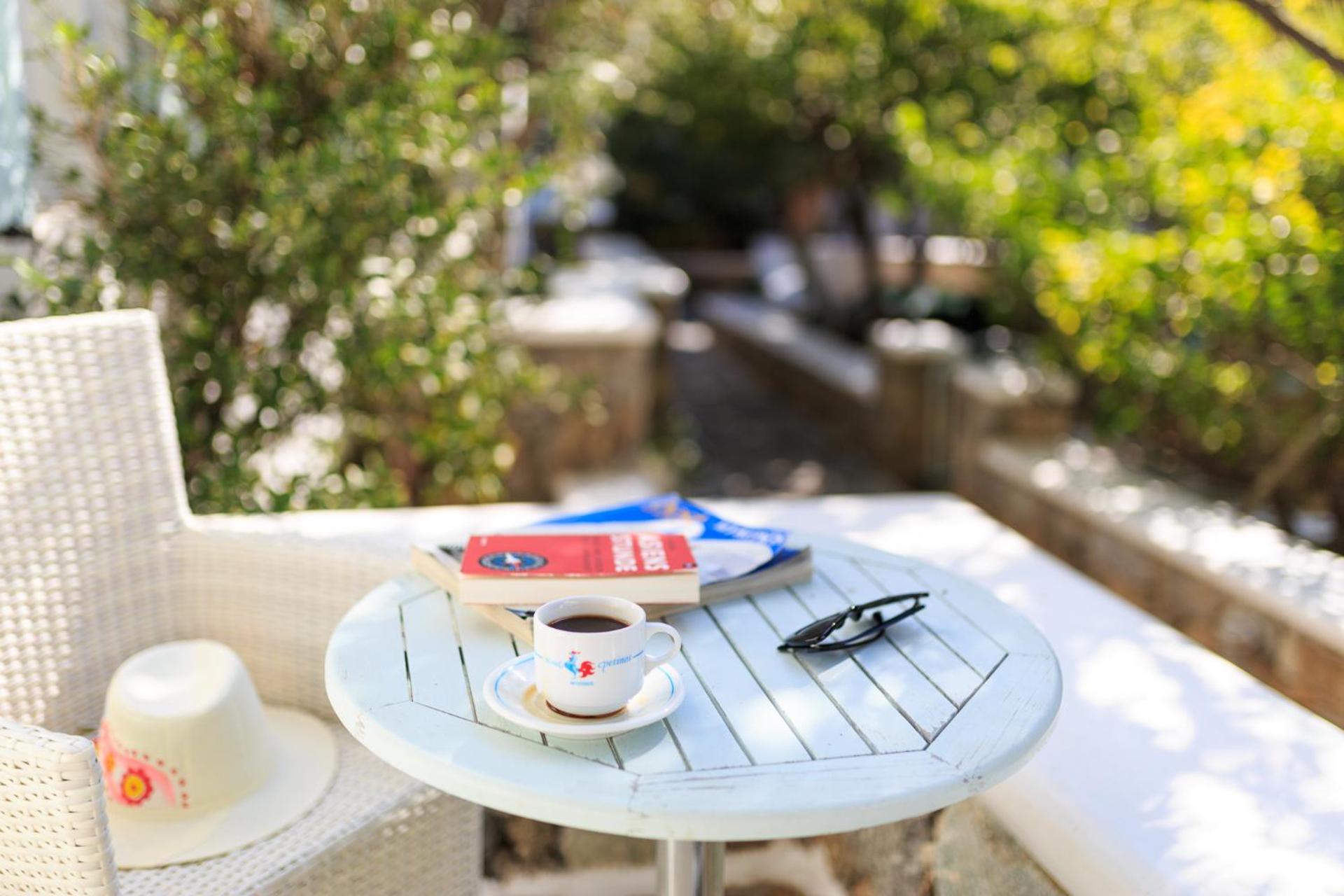 Petinos Hotel - Photo 13