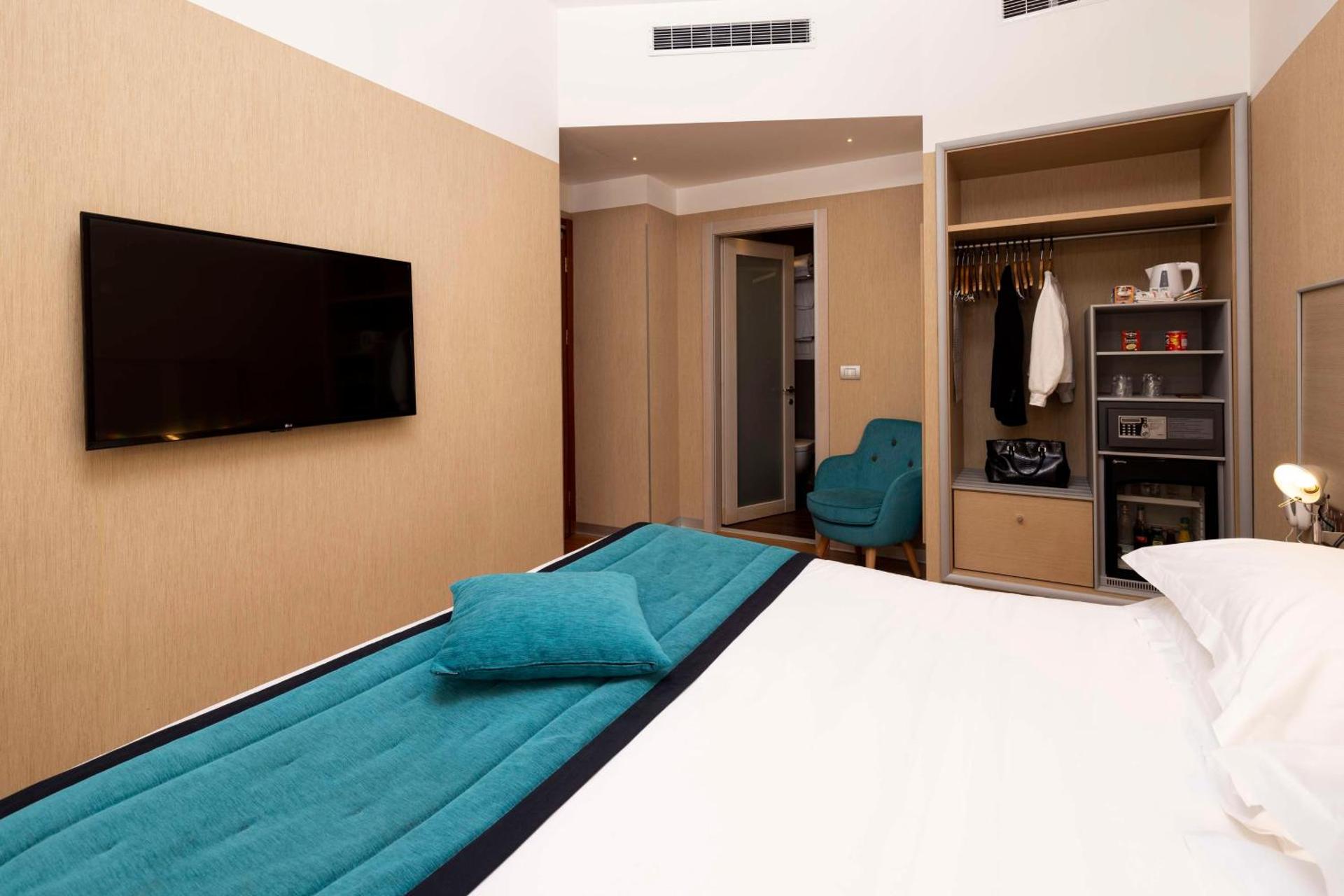 Best Western Plus City Hotel - Photo 23