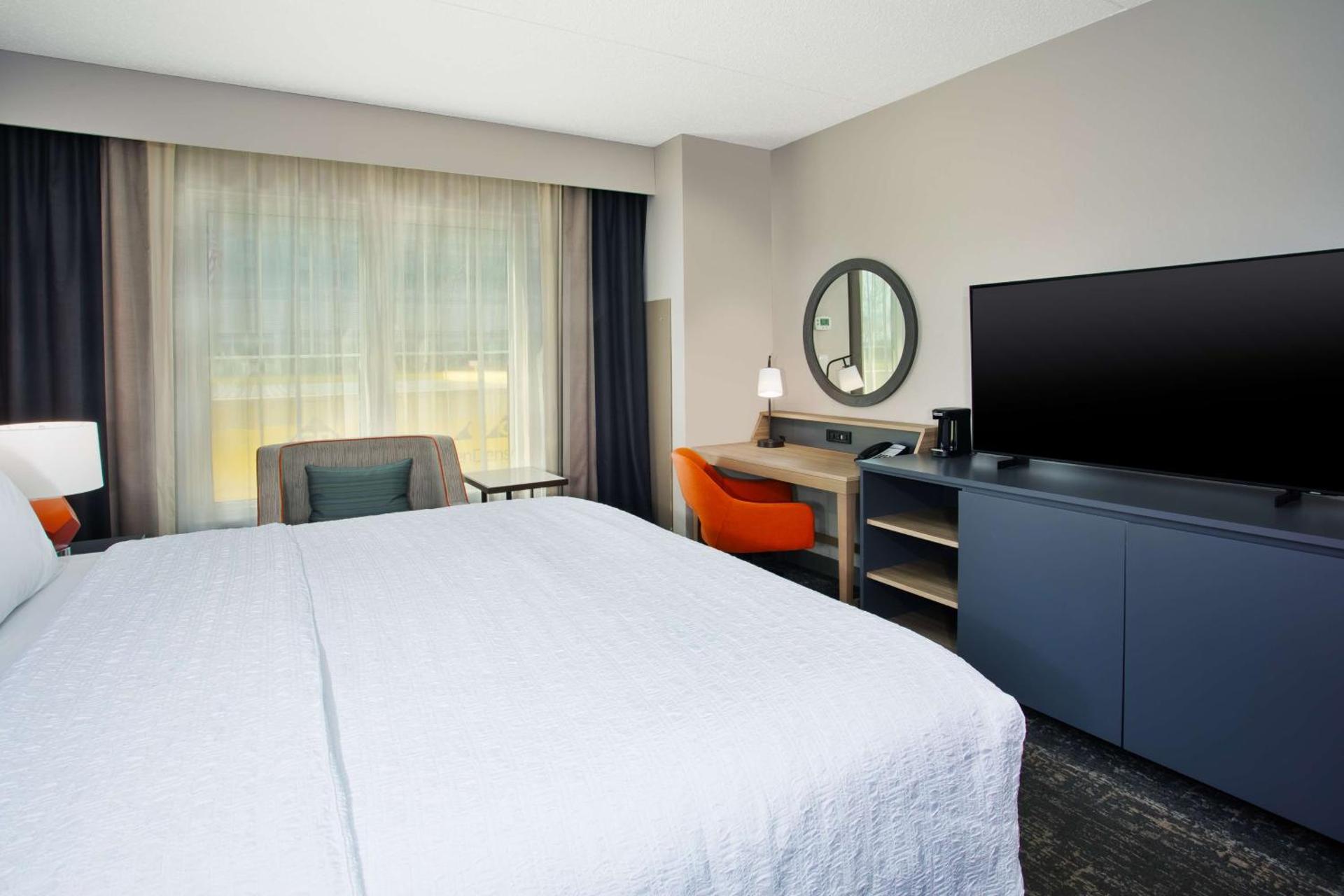 Hampton Inn & Suites By Hilton- Newark Airport Elizabeth - Photo 42