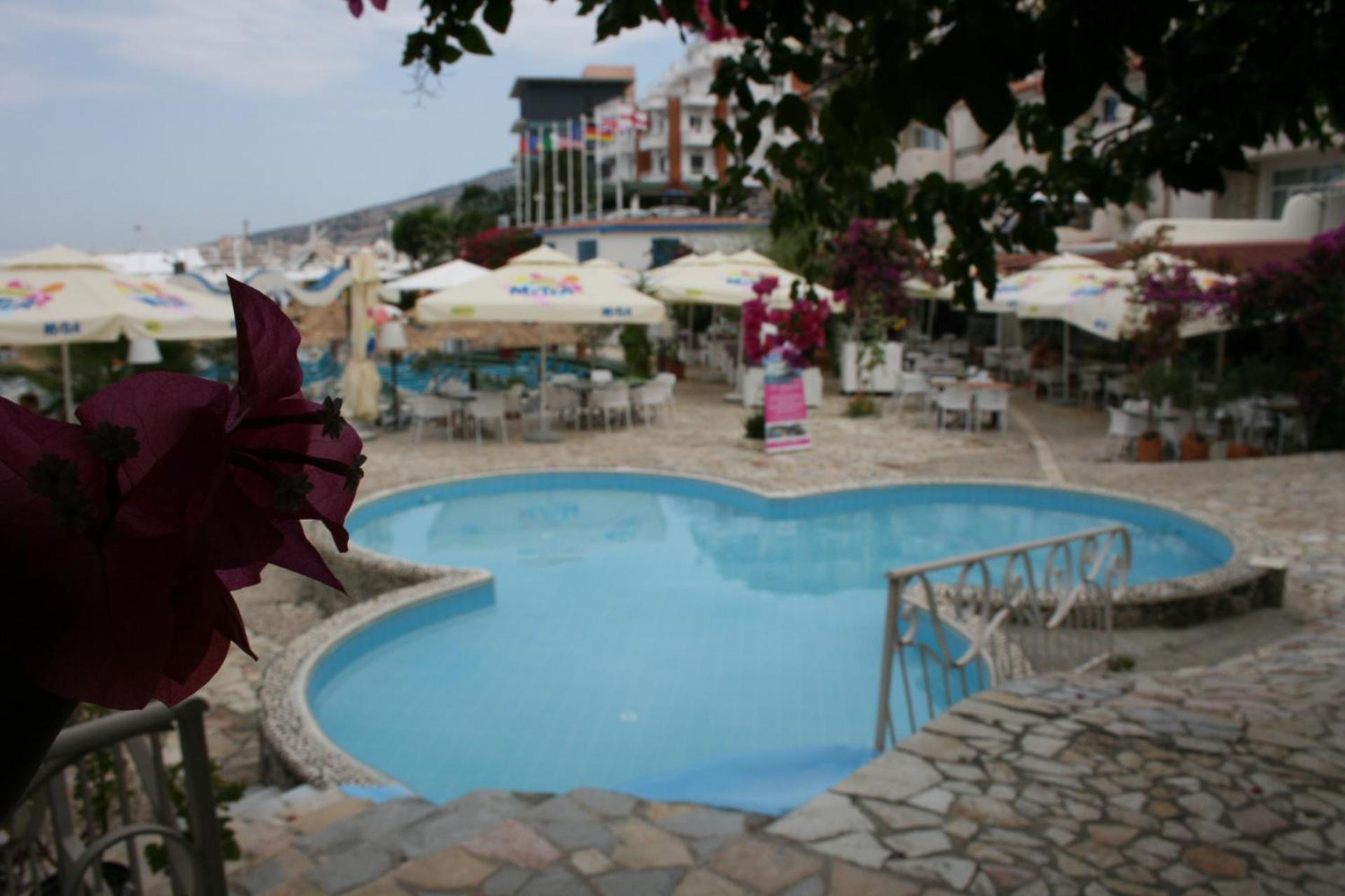 Bougainville Bay Apartments - Photo 149